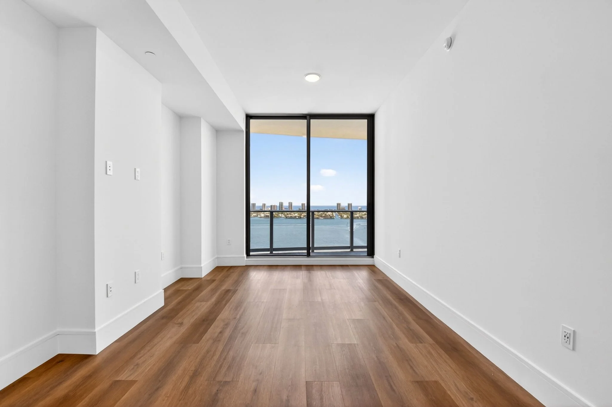 34-Master bedroom.jpg