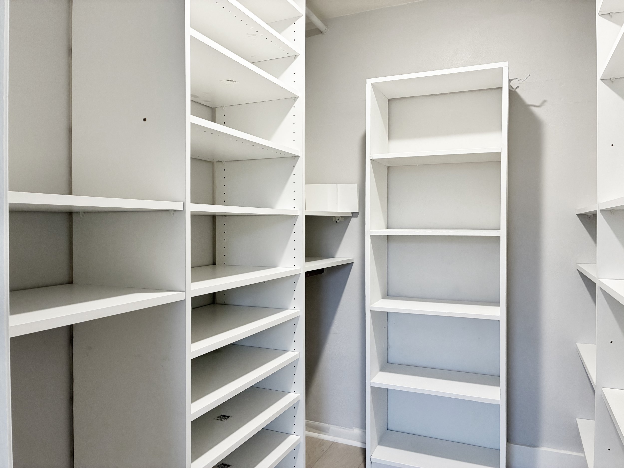 55-Master Closet.jpeg
