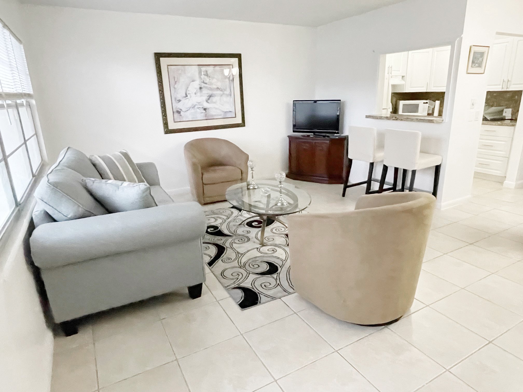 6-Living room and kitchen.jpg