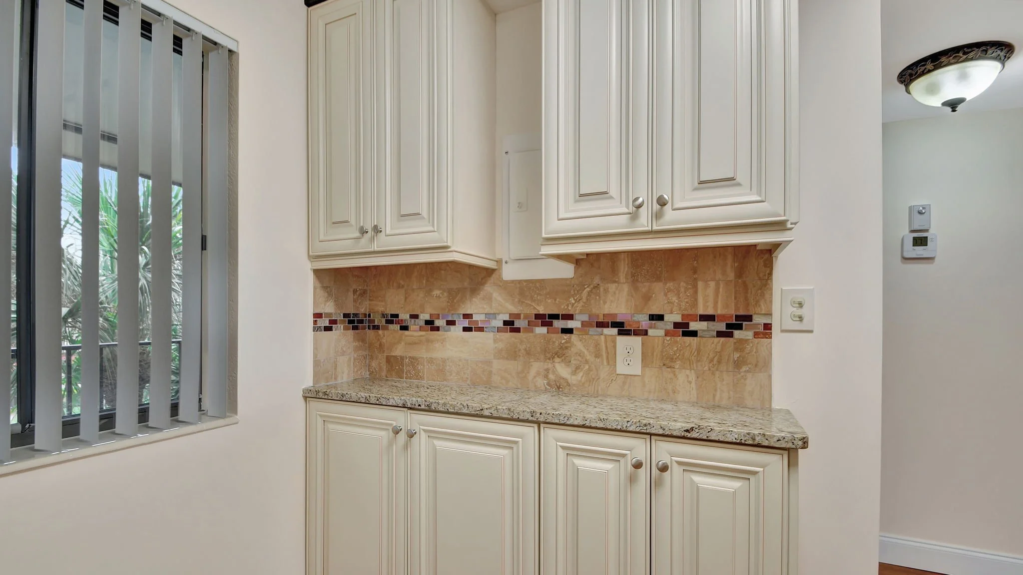 35-Kitchen.jpg