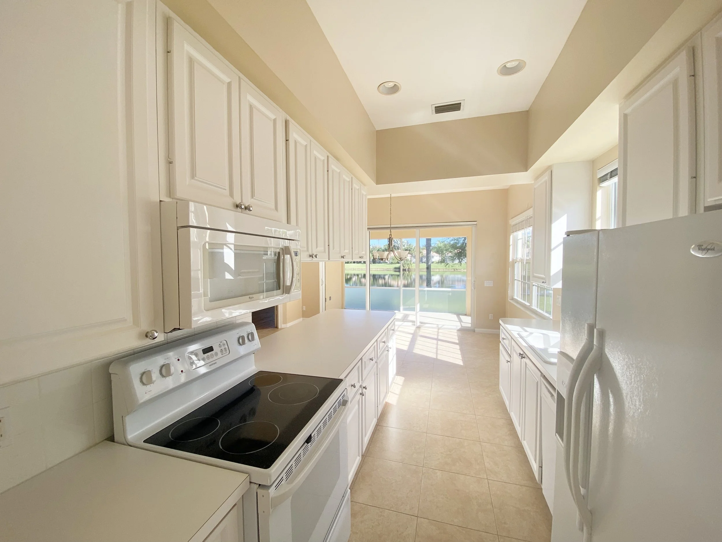 41-3 Bedroom Lakehouse South Florida.jpeg