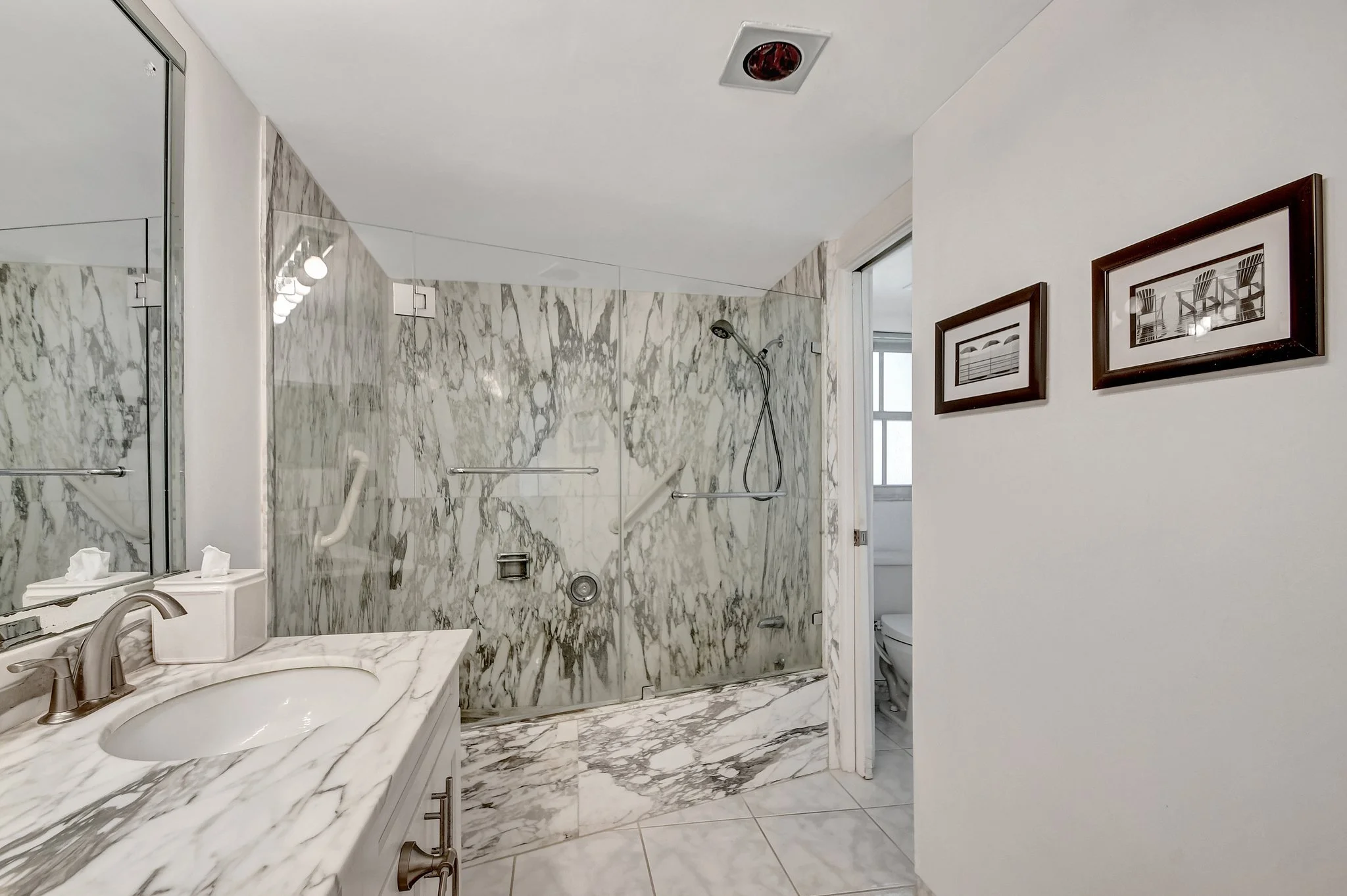 34-Palm Beach-La Bonne Vie Master bedroom bathroom.jpg