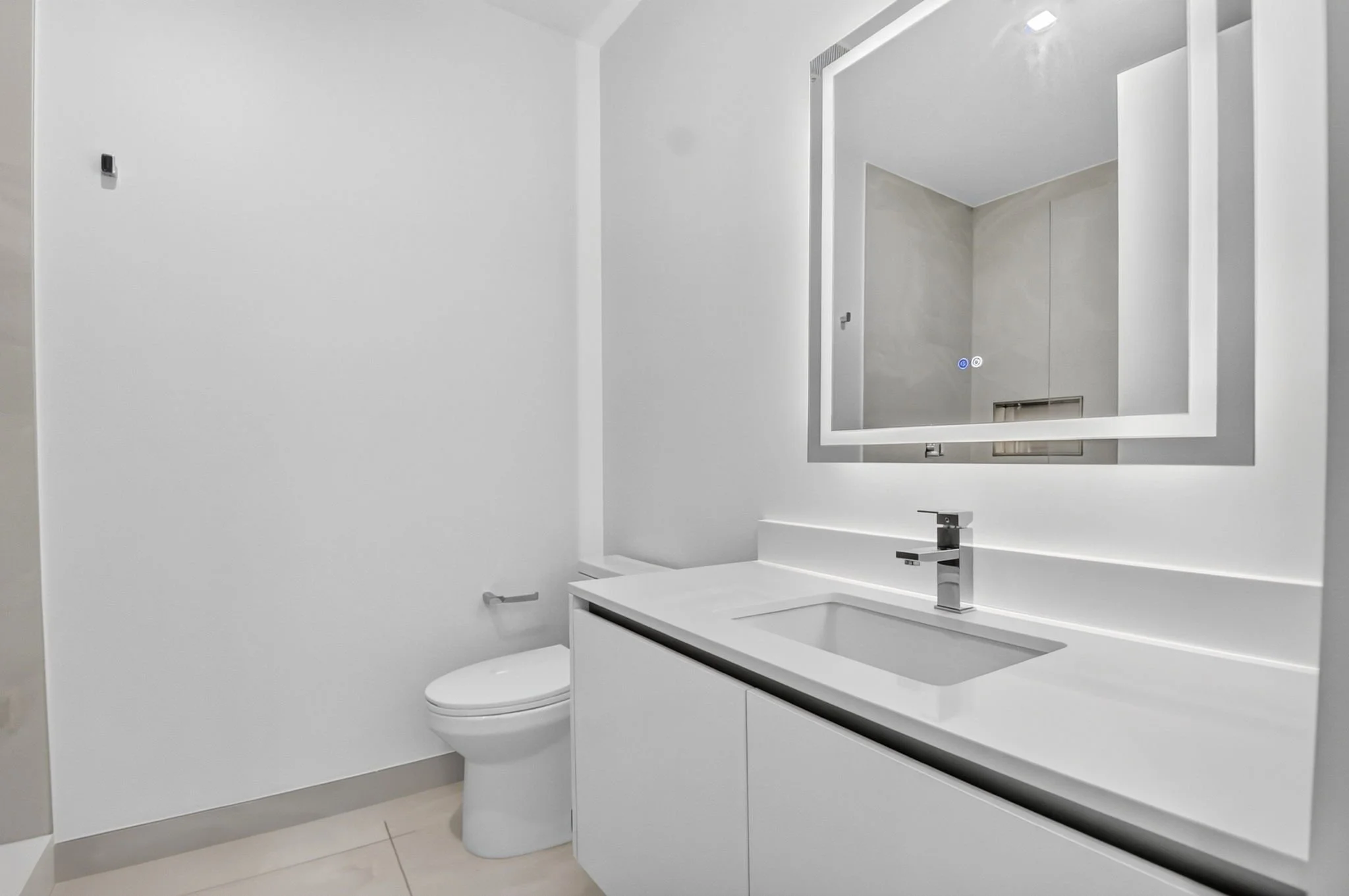 73-Second Bathroom-220 Lake Shore Dr 1506.jpg