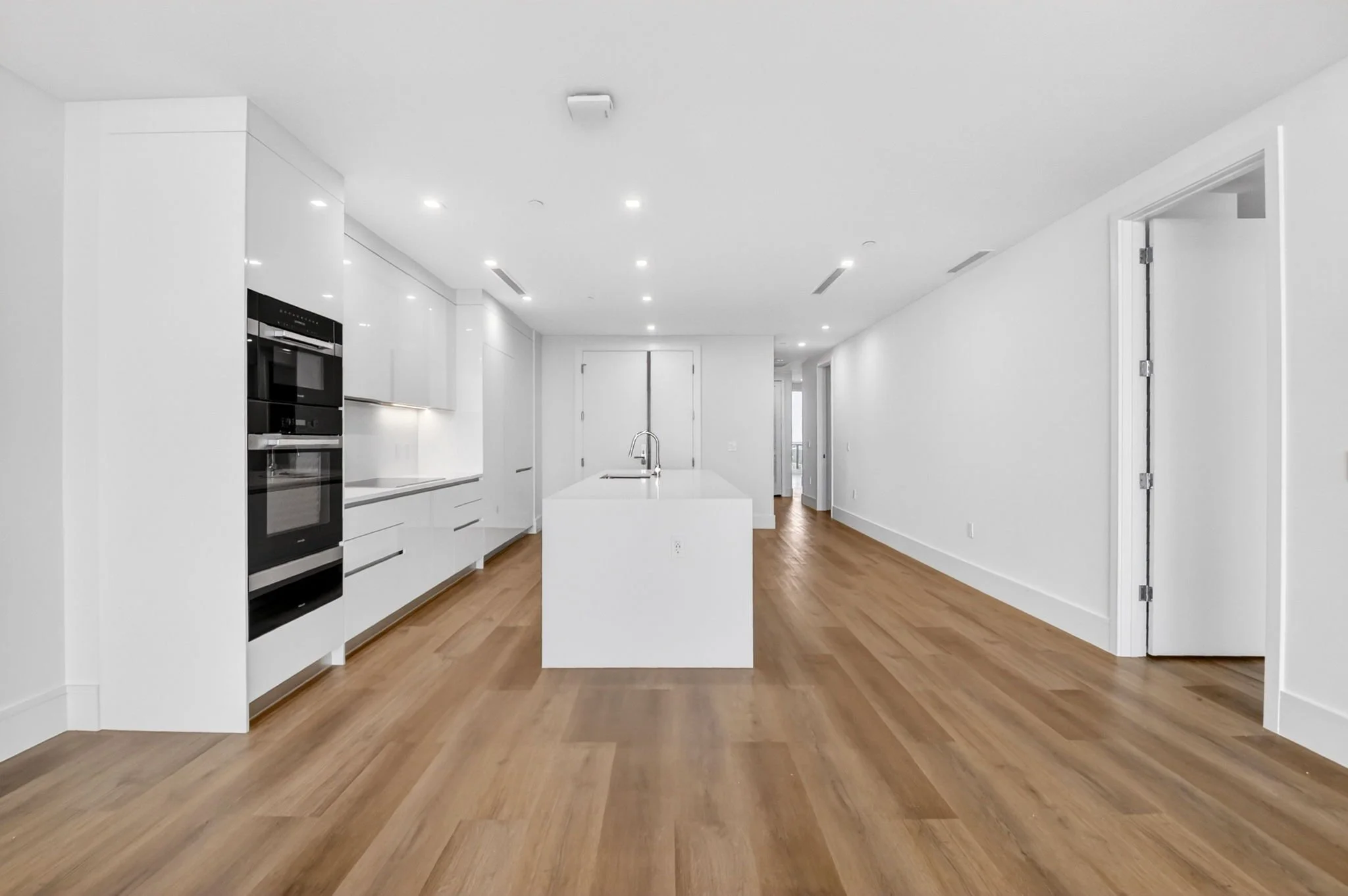 26-Kitchen.jpg