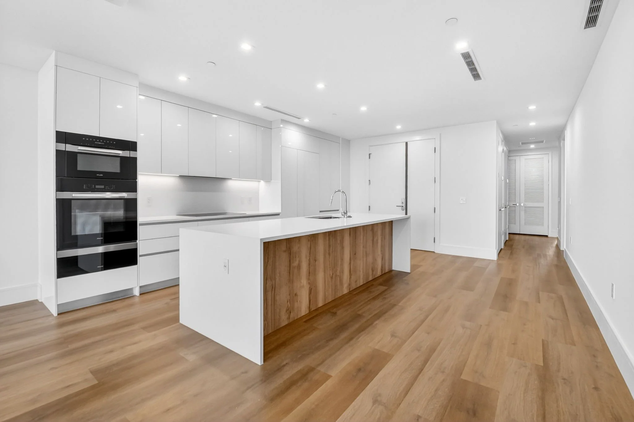 11-Kitchen.jpg