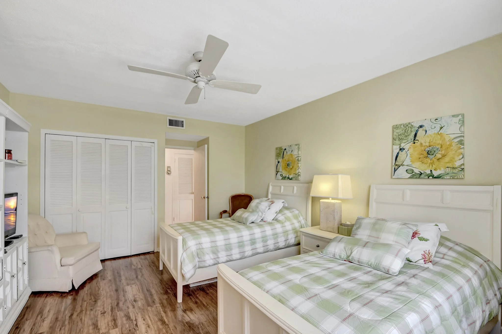 37-Palm Beach-La Bonne Vie-Second bedroom.jpg