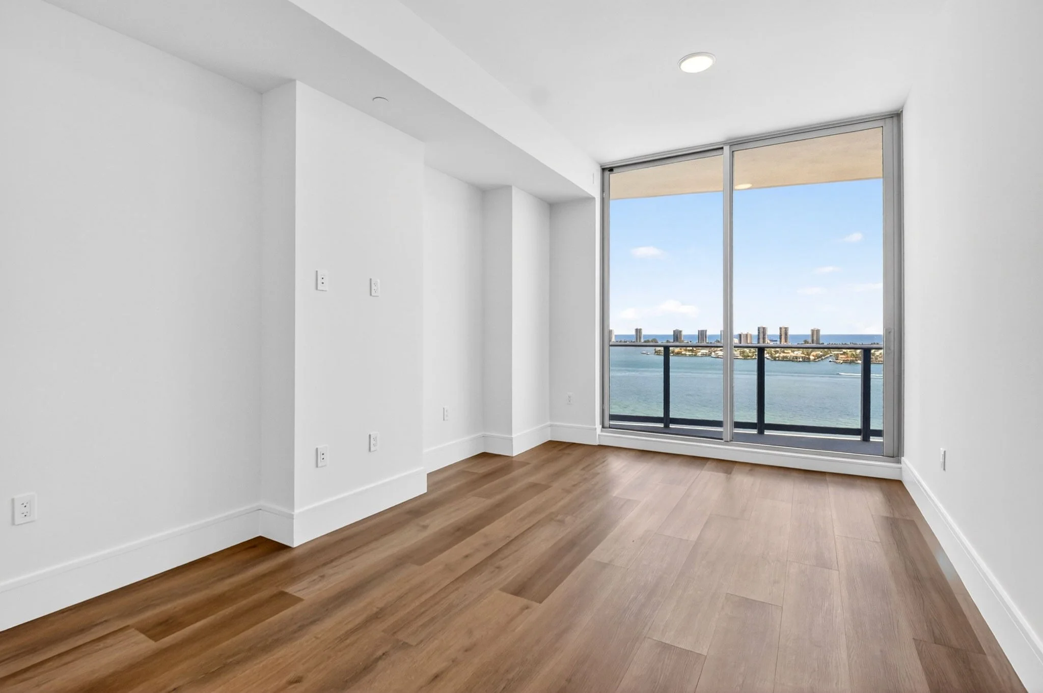 33-Master bedroom.jpg