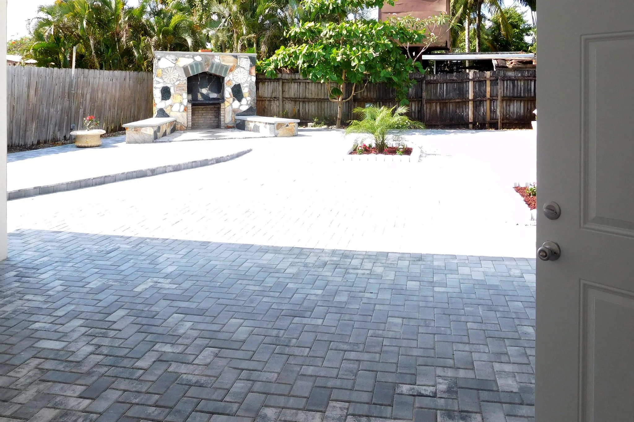 52-Patio Area.jpg