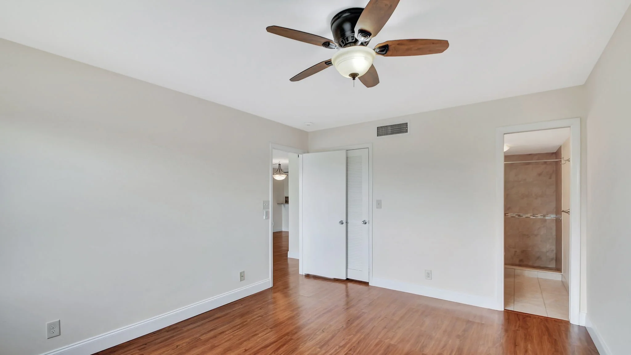 45-Master Bedroom.jpg