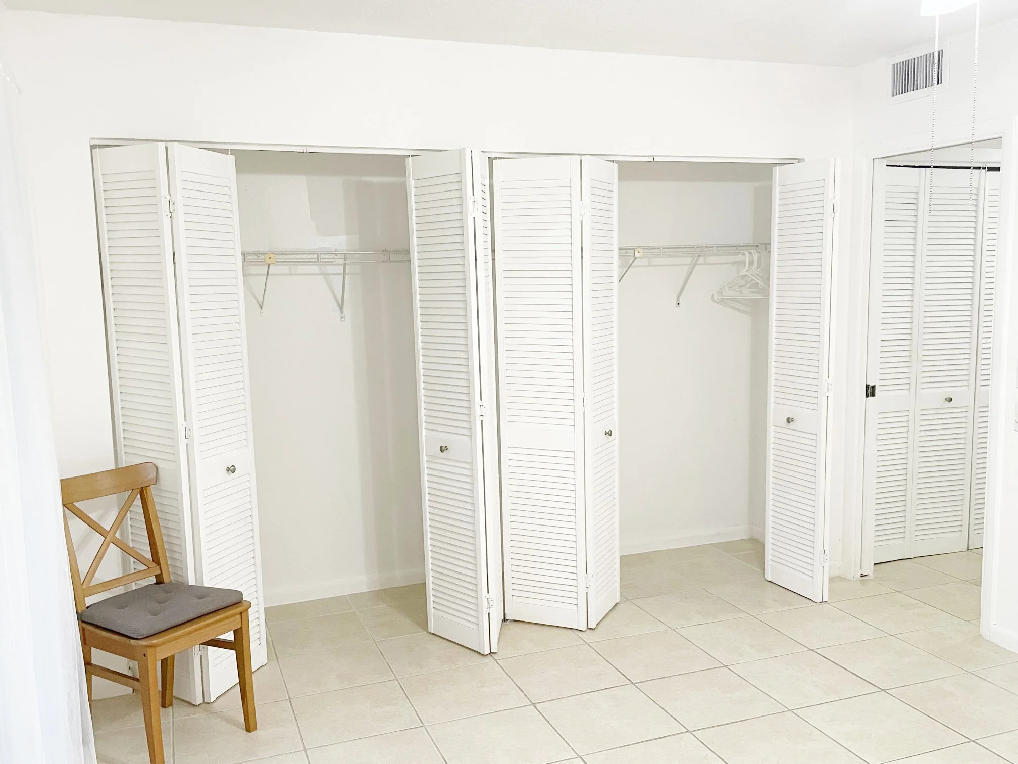 11-Master Bedroom.jpg