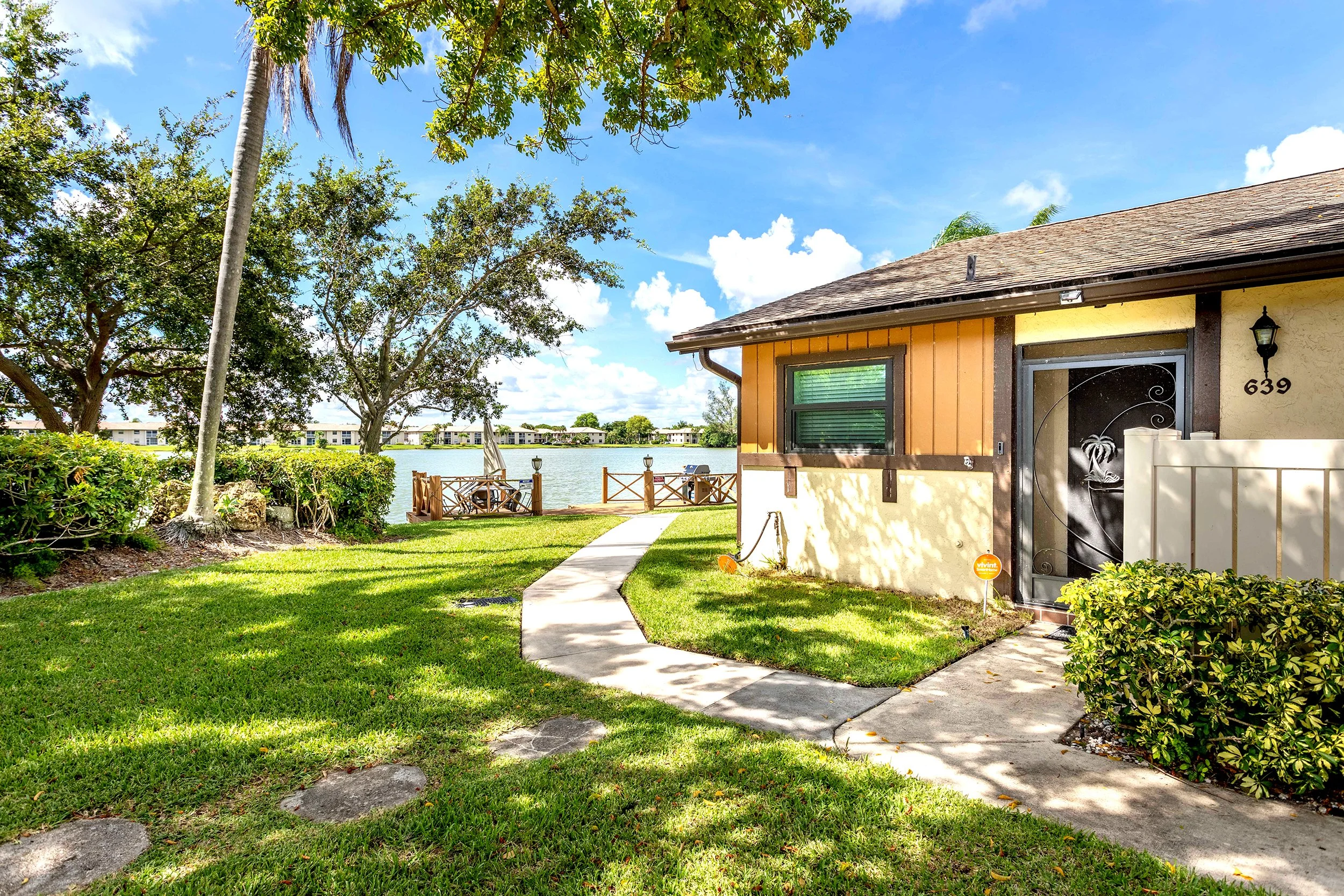 49-House Exterior.jpg