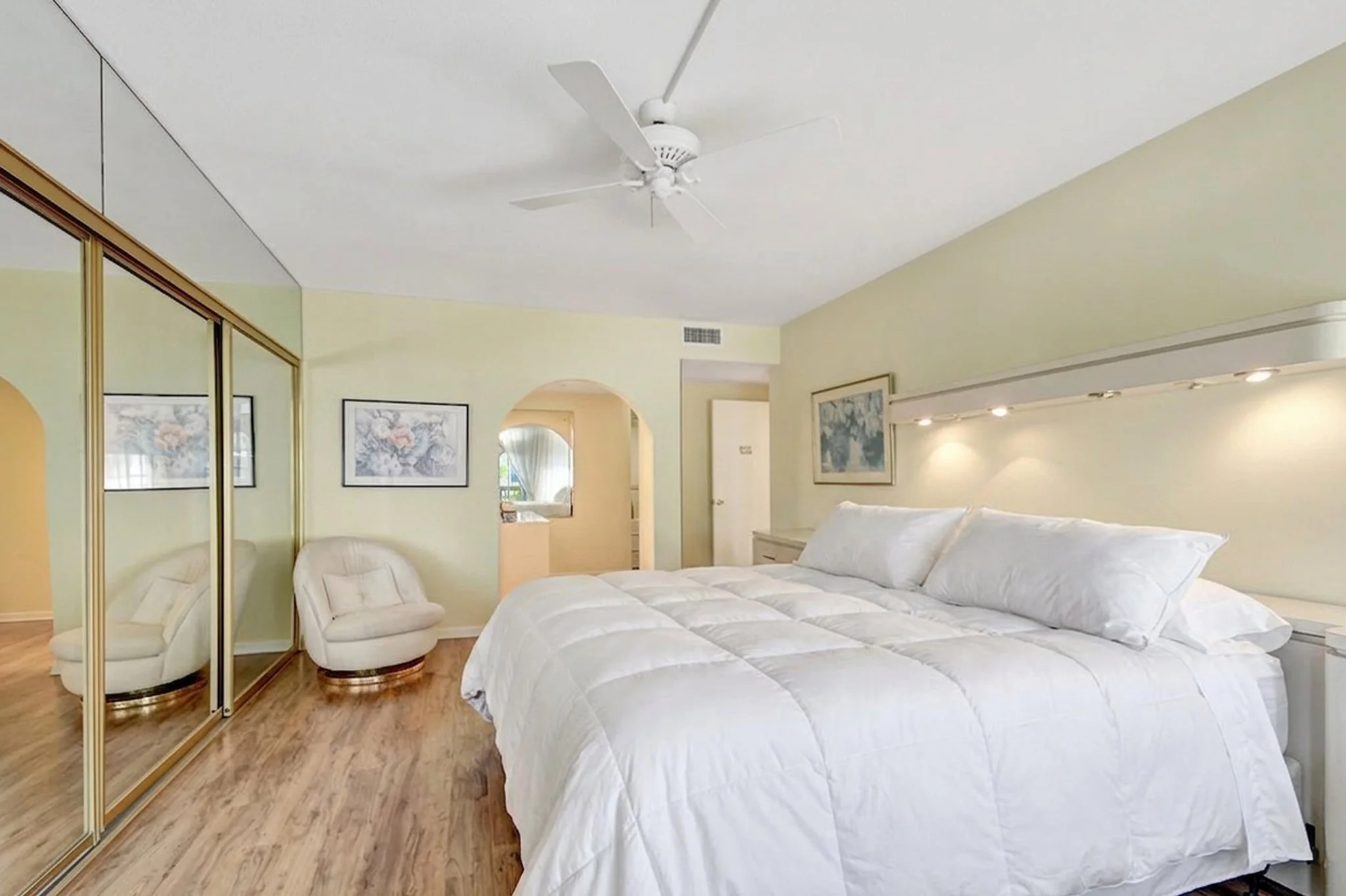 26-Master Bedroom with Private Balcony-2.jpg
