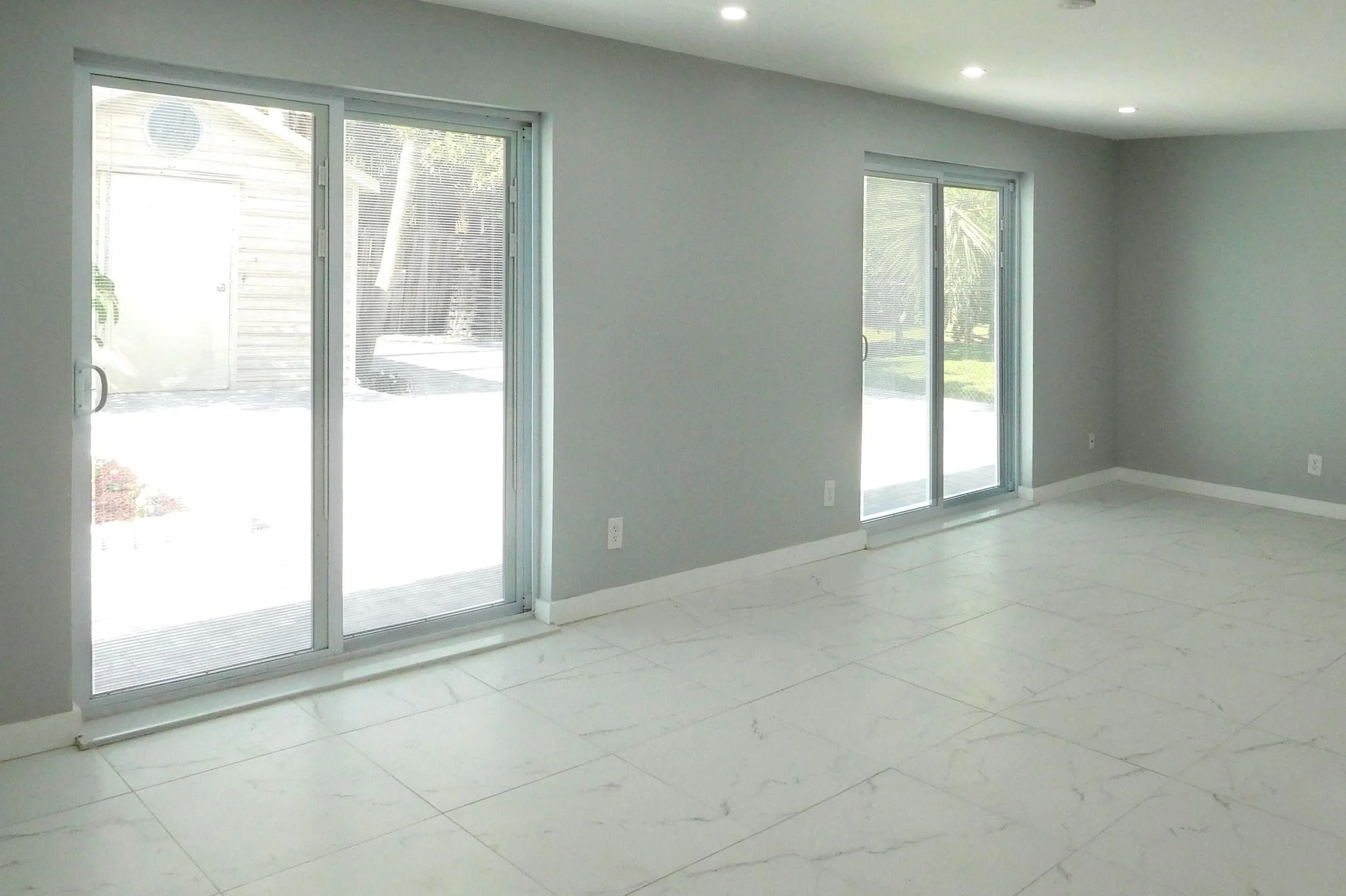 40-Living Area.jpg