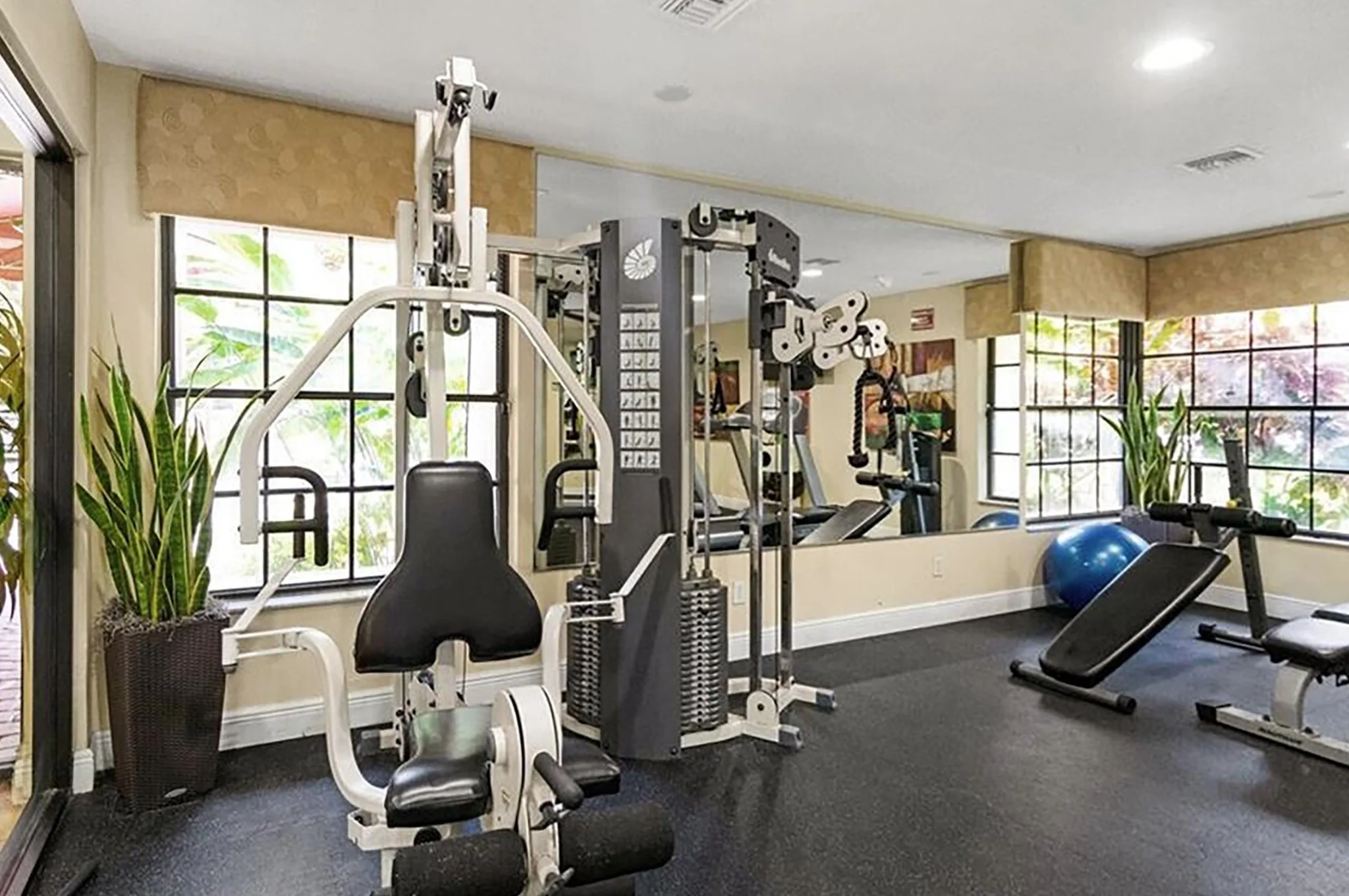 19-Community Gym.jpg