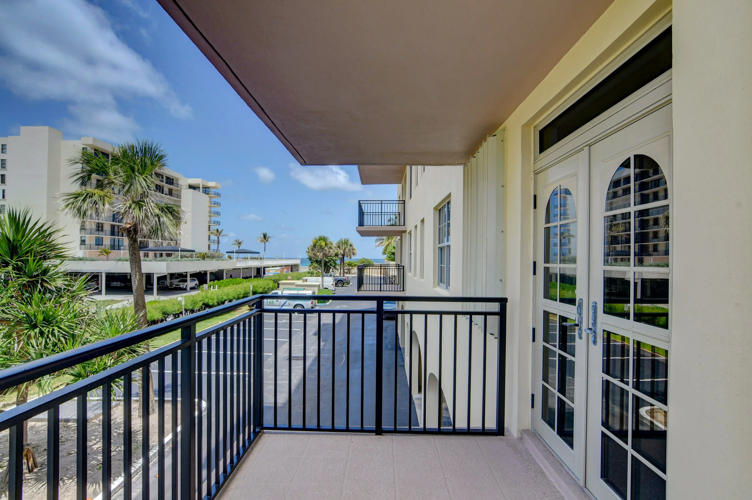 37-Seasonal Condo On The Beach.jpeg