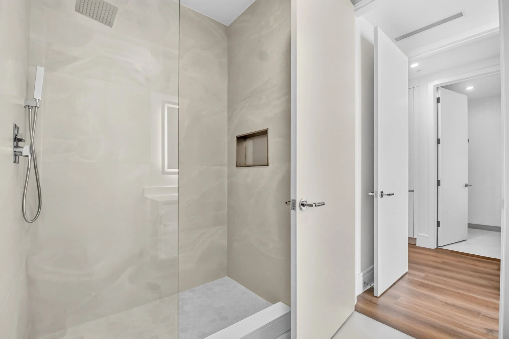 72-Second Bathroom-220 Lake Shore Dr 1506.jpg