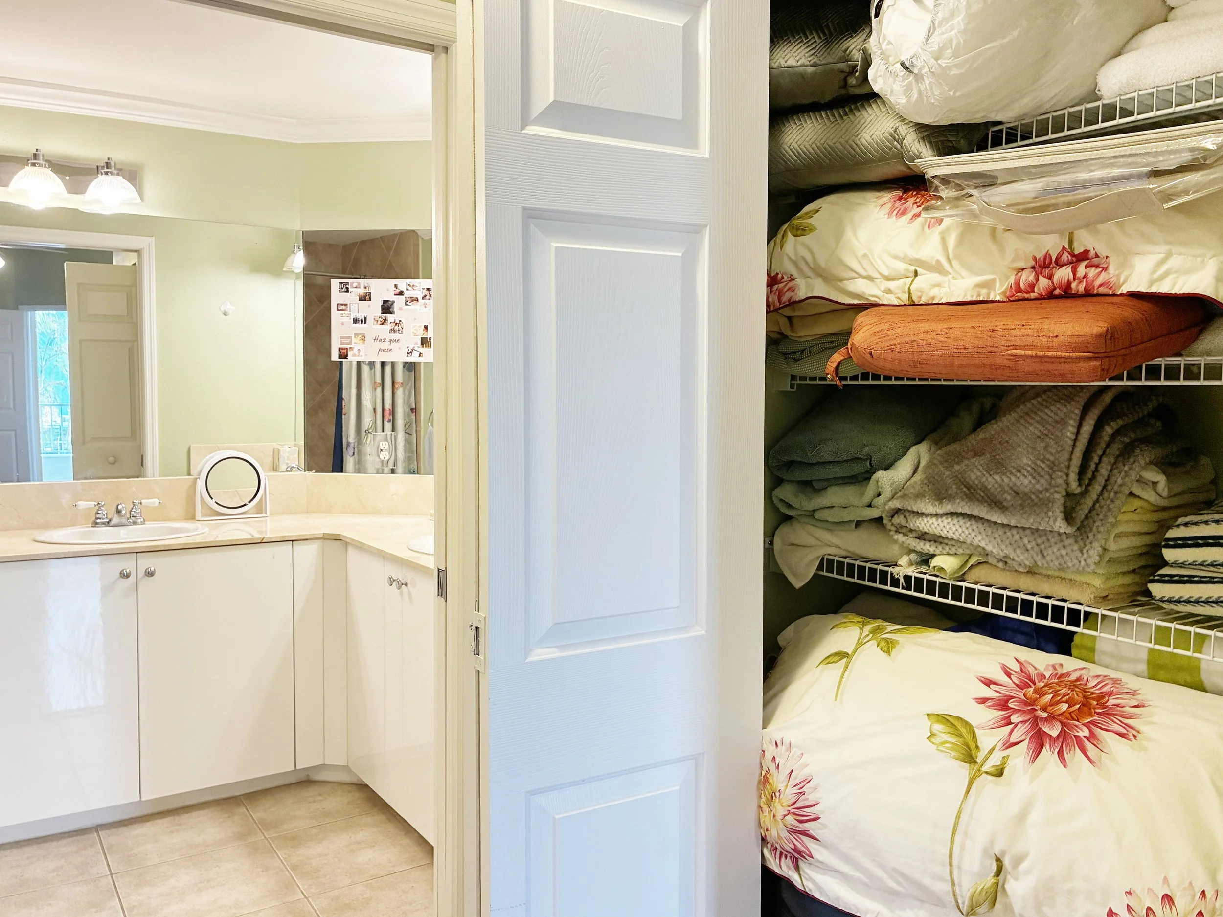 19-Master Closet.jpeg