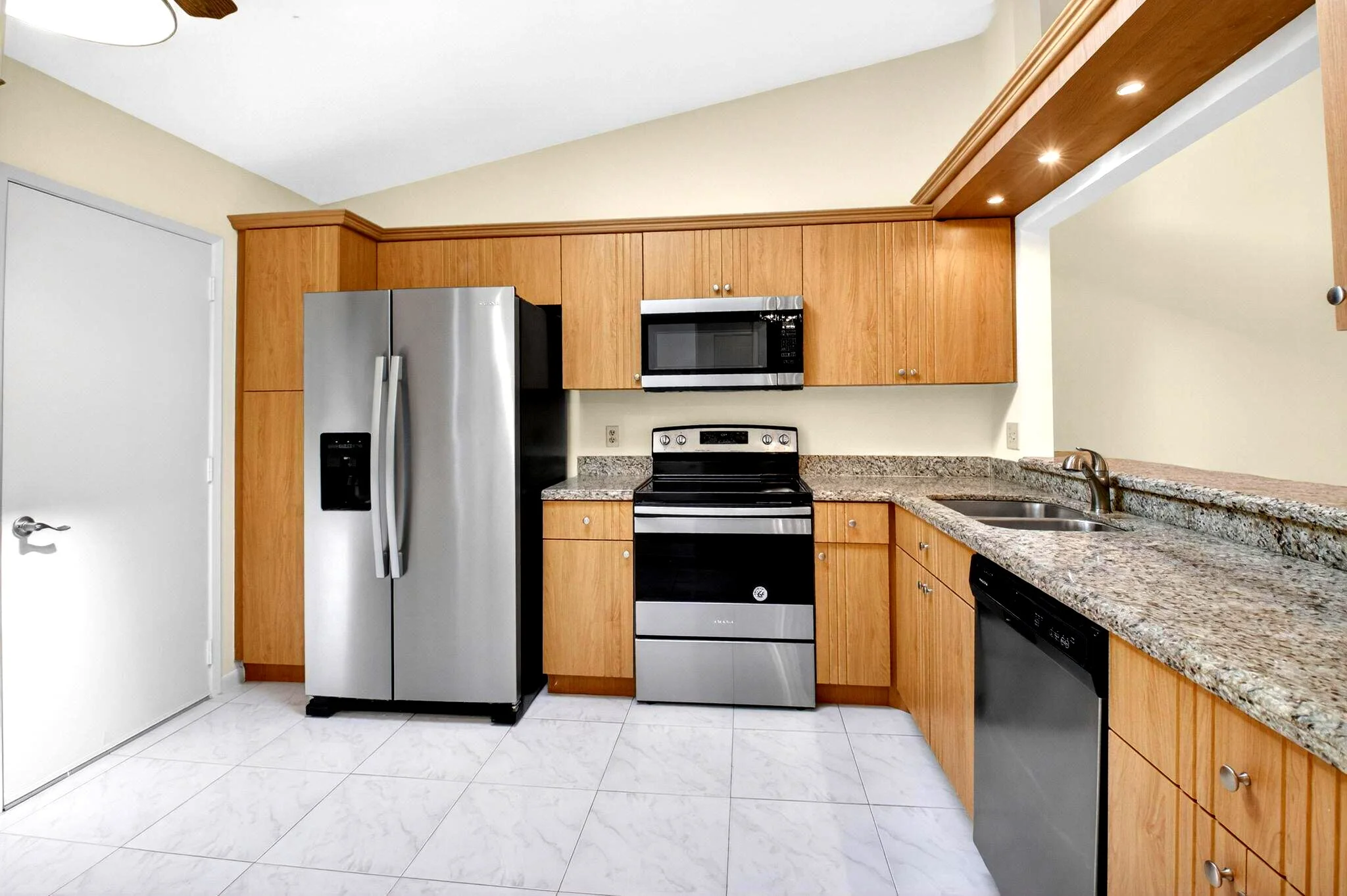 3-Palm Chase-Boynton Beach-Kitchen.jpg