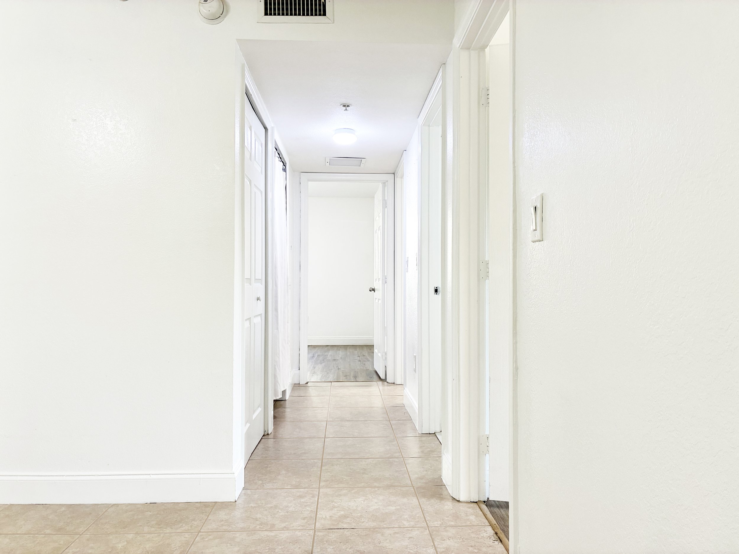 29-Hallway.jpeg