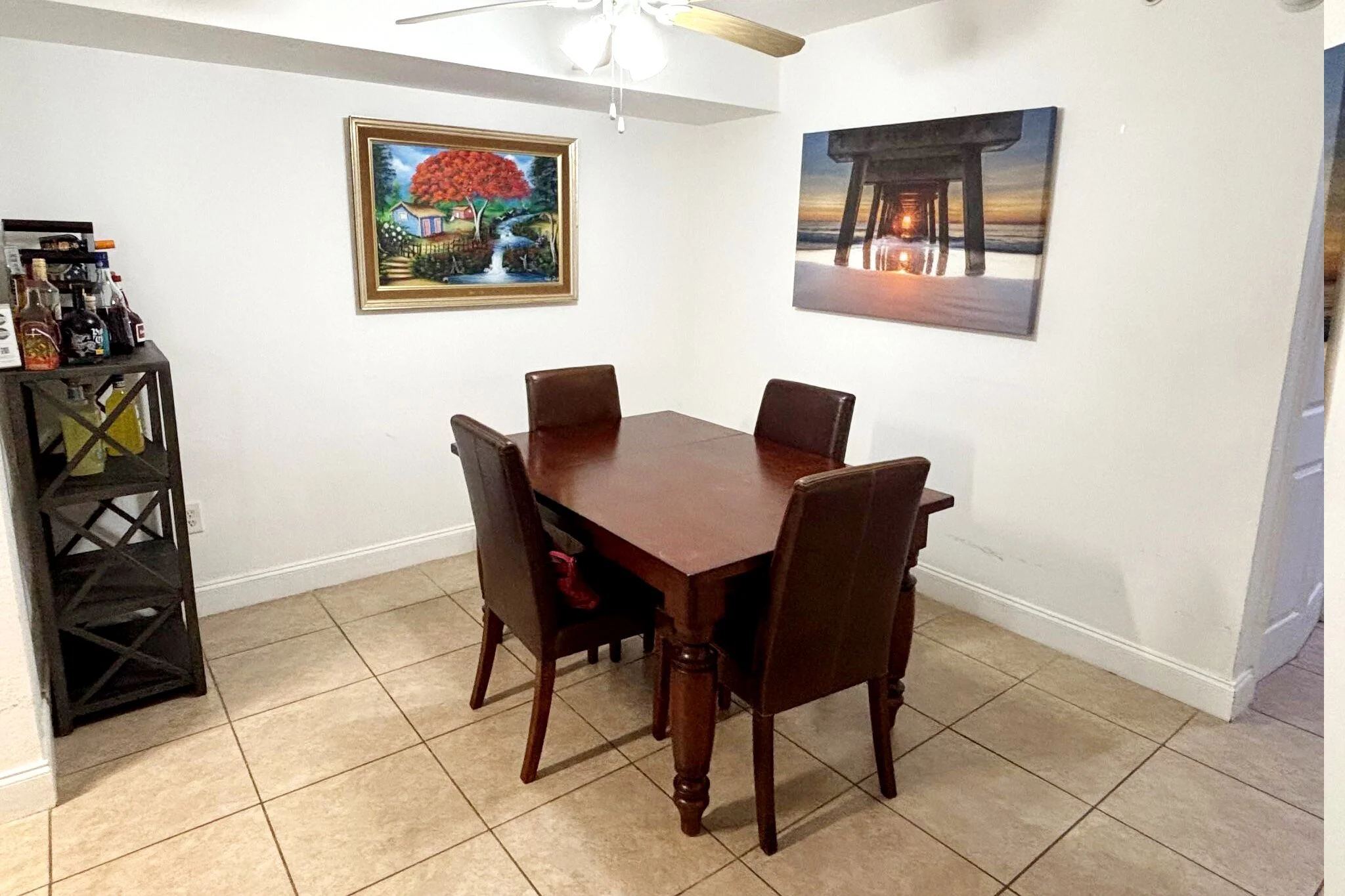 10-Dining Room.jpg