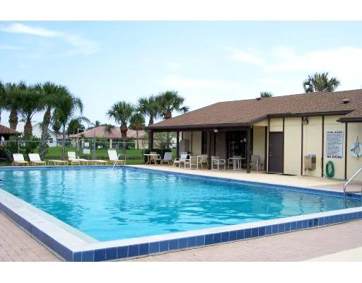 34-Heated Community Pool.jpg