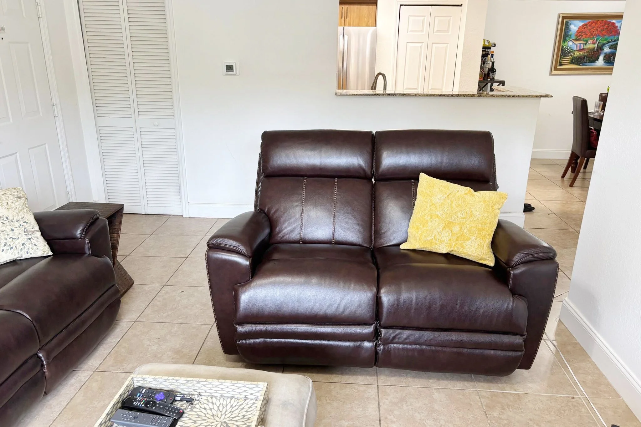 3-Living Area.jpg
