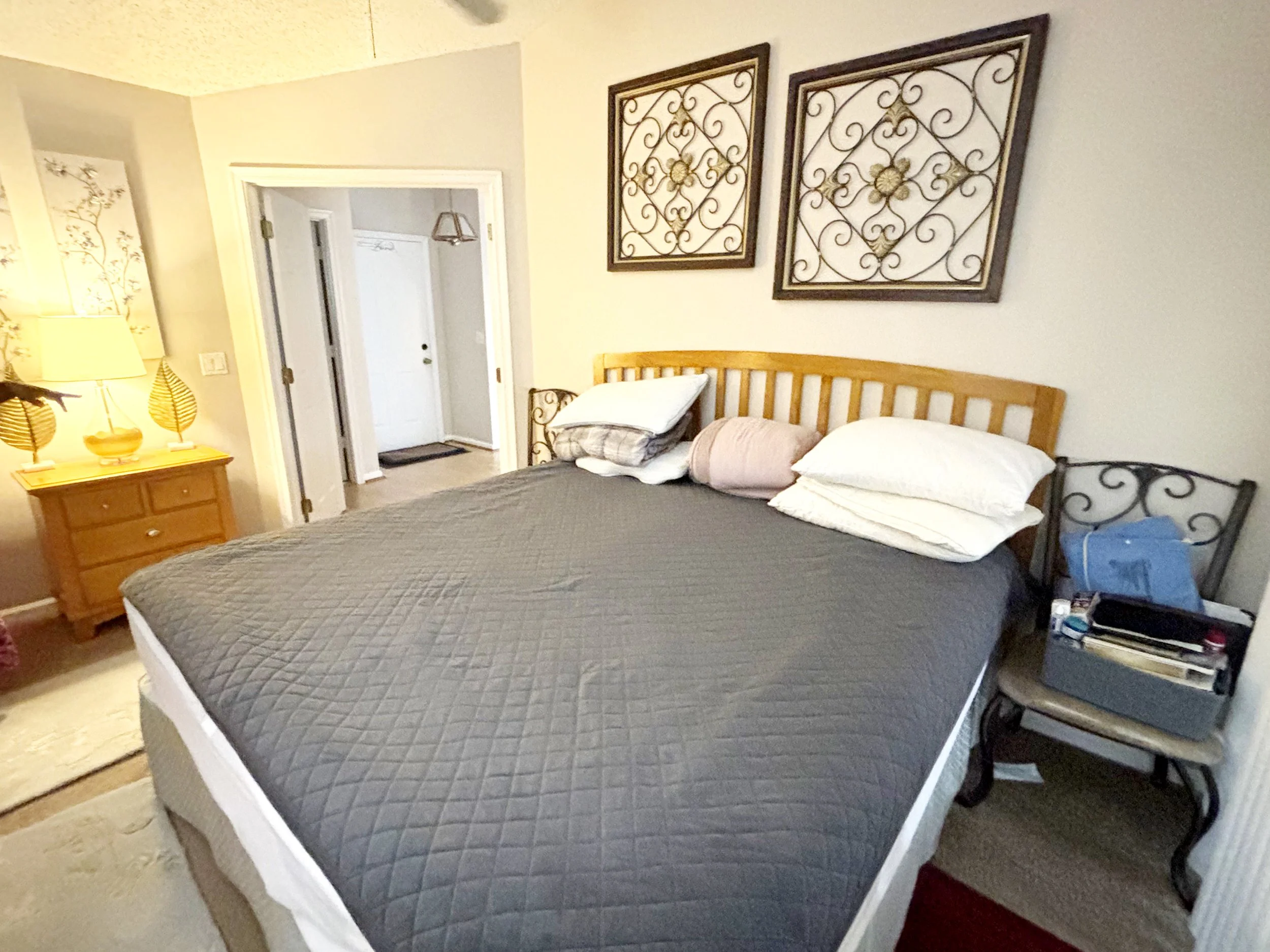 22-Master Bedroom.jpg