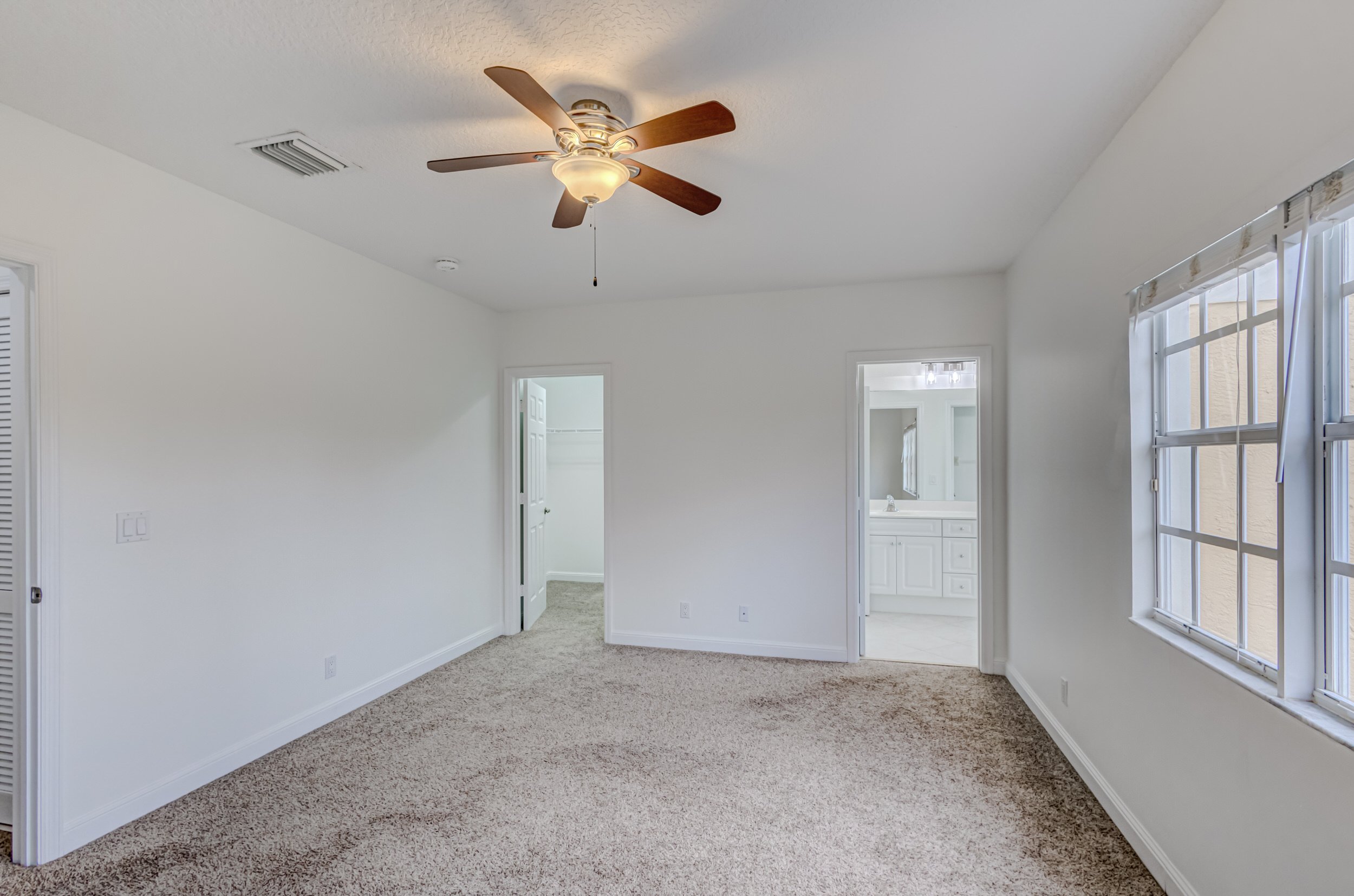 35-Master Bedroom.jpg