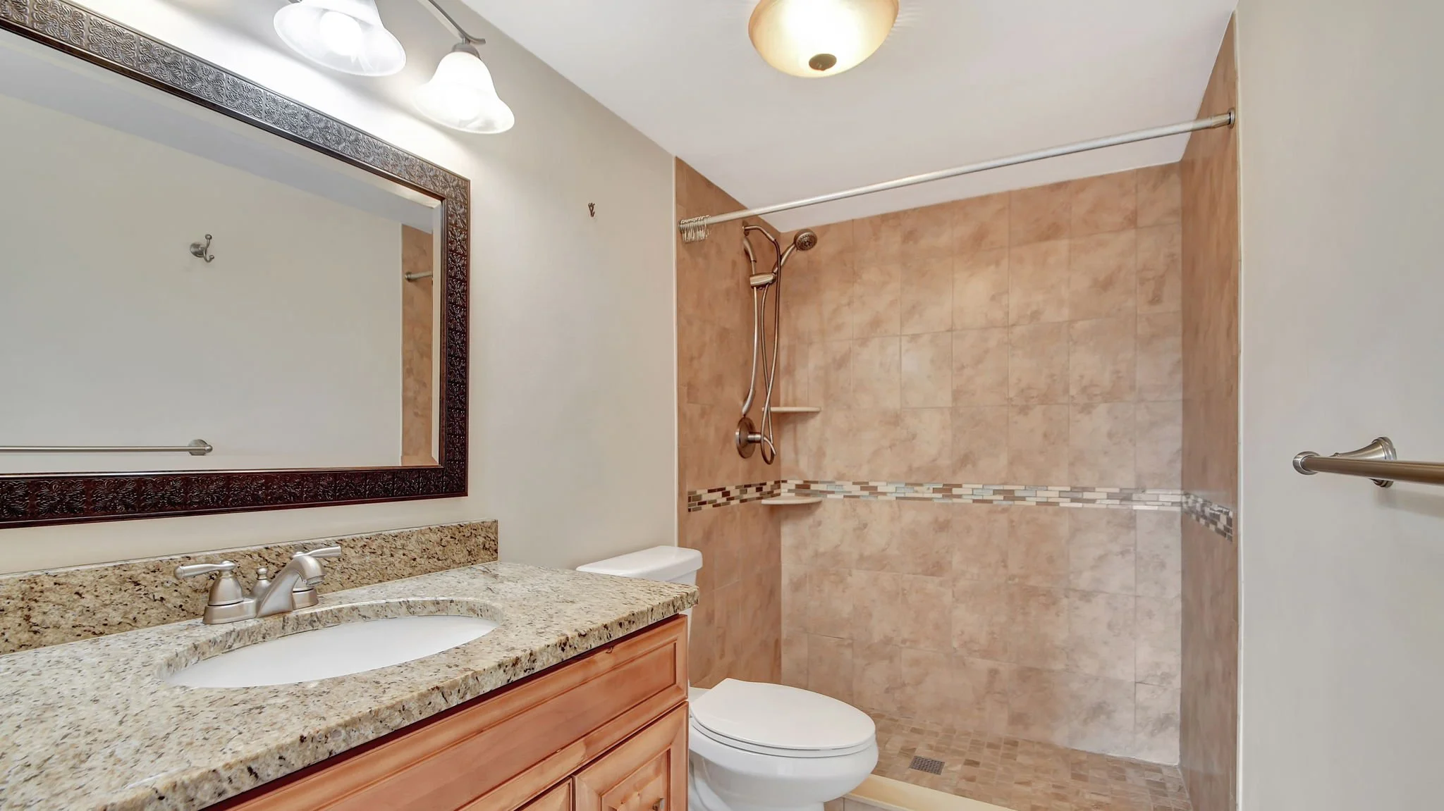 46-Master Bathroom.jpg