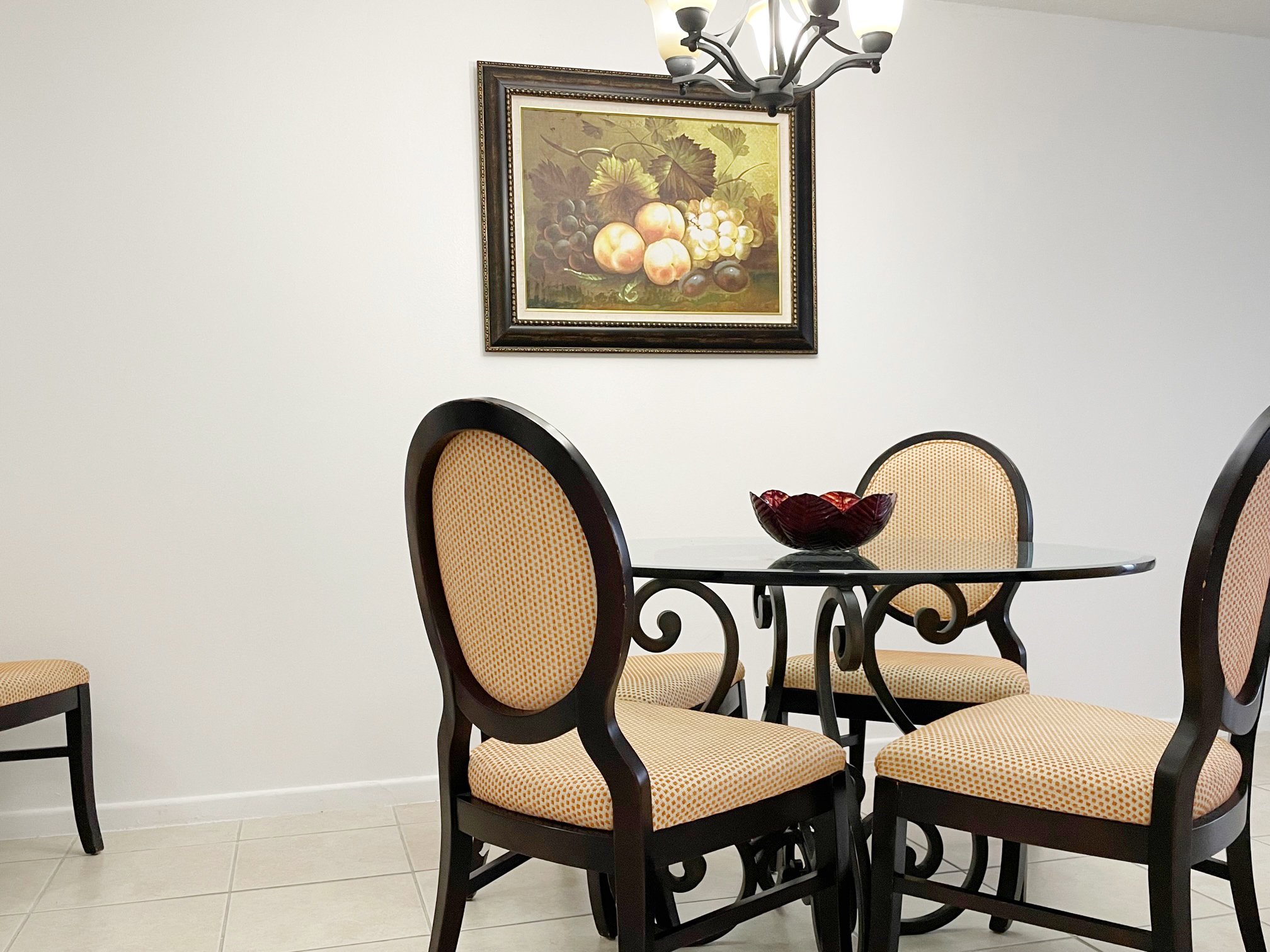 9-Dining Room.jpg
