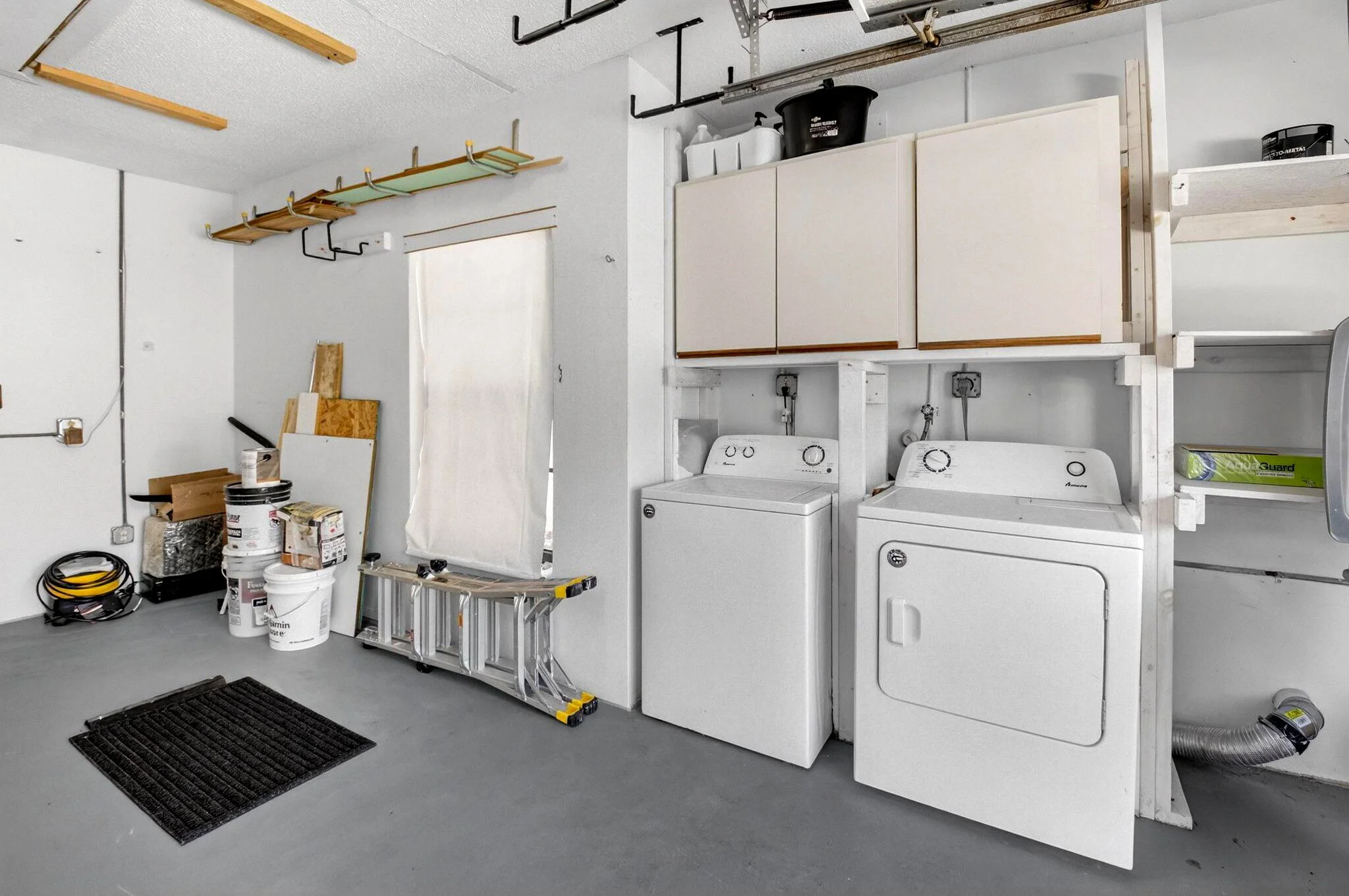 30-Palm Chase-Boynton Beach-Laundry in Garage.jpg