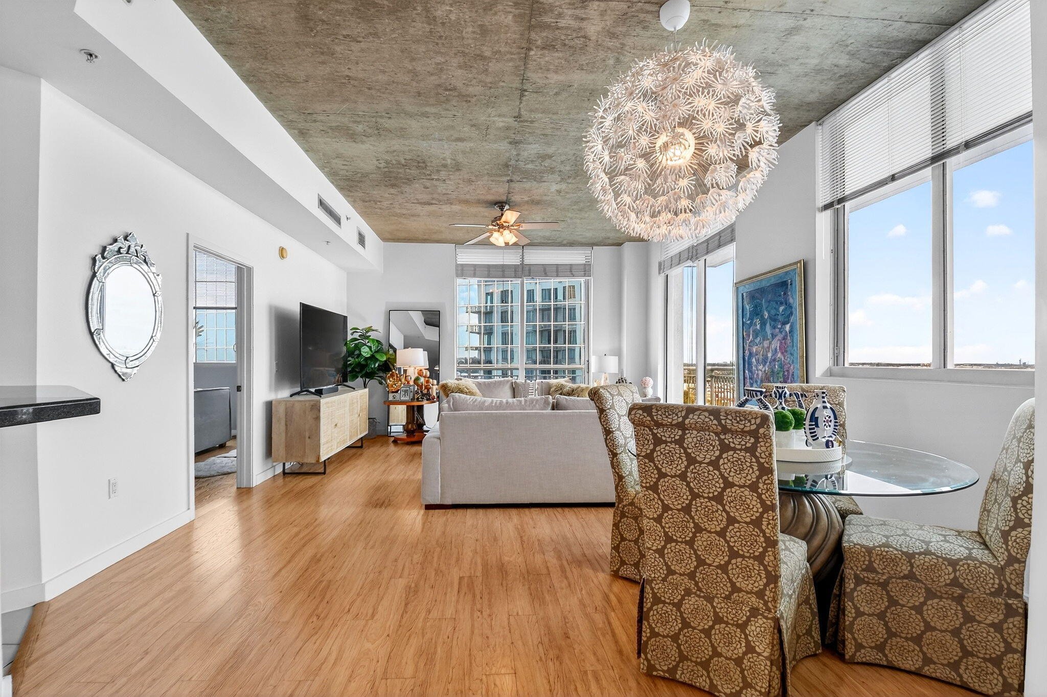 6-Dining room Condo West Palm Beach.jpg