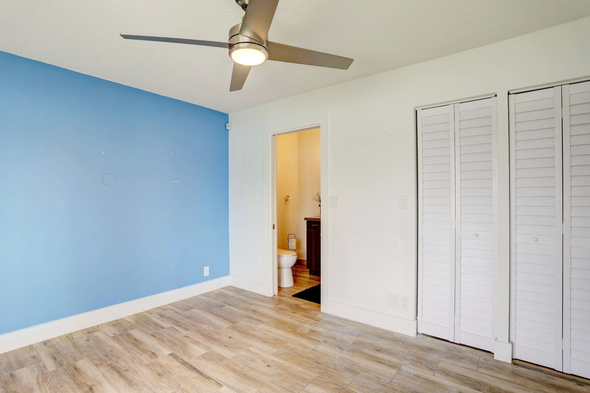 40-Second Bedroom.jpg