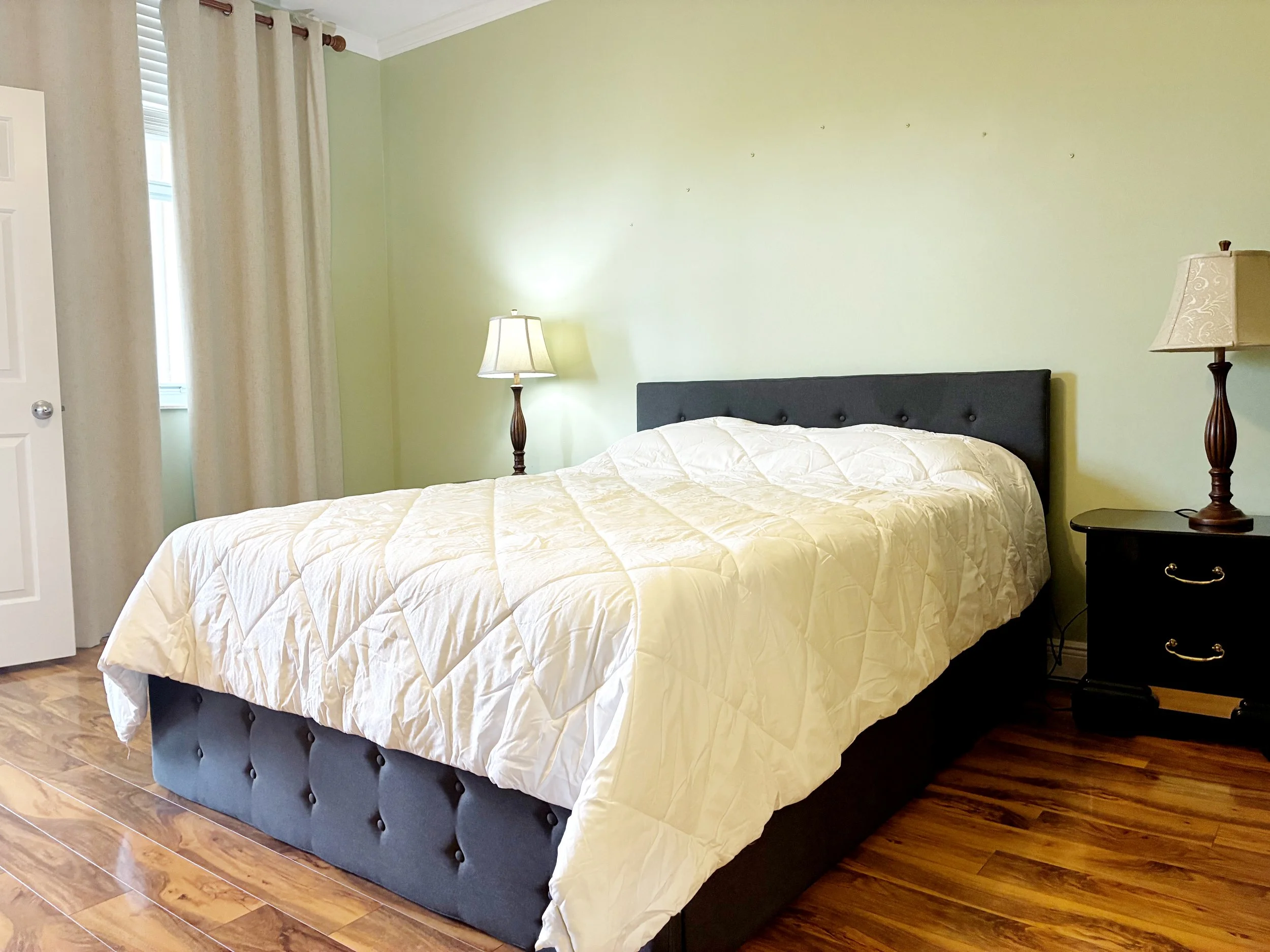 17-Master Bedroom.jpeg
