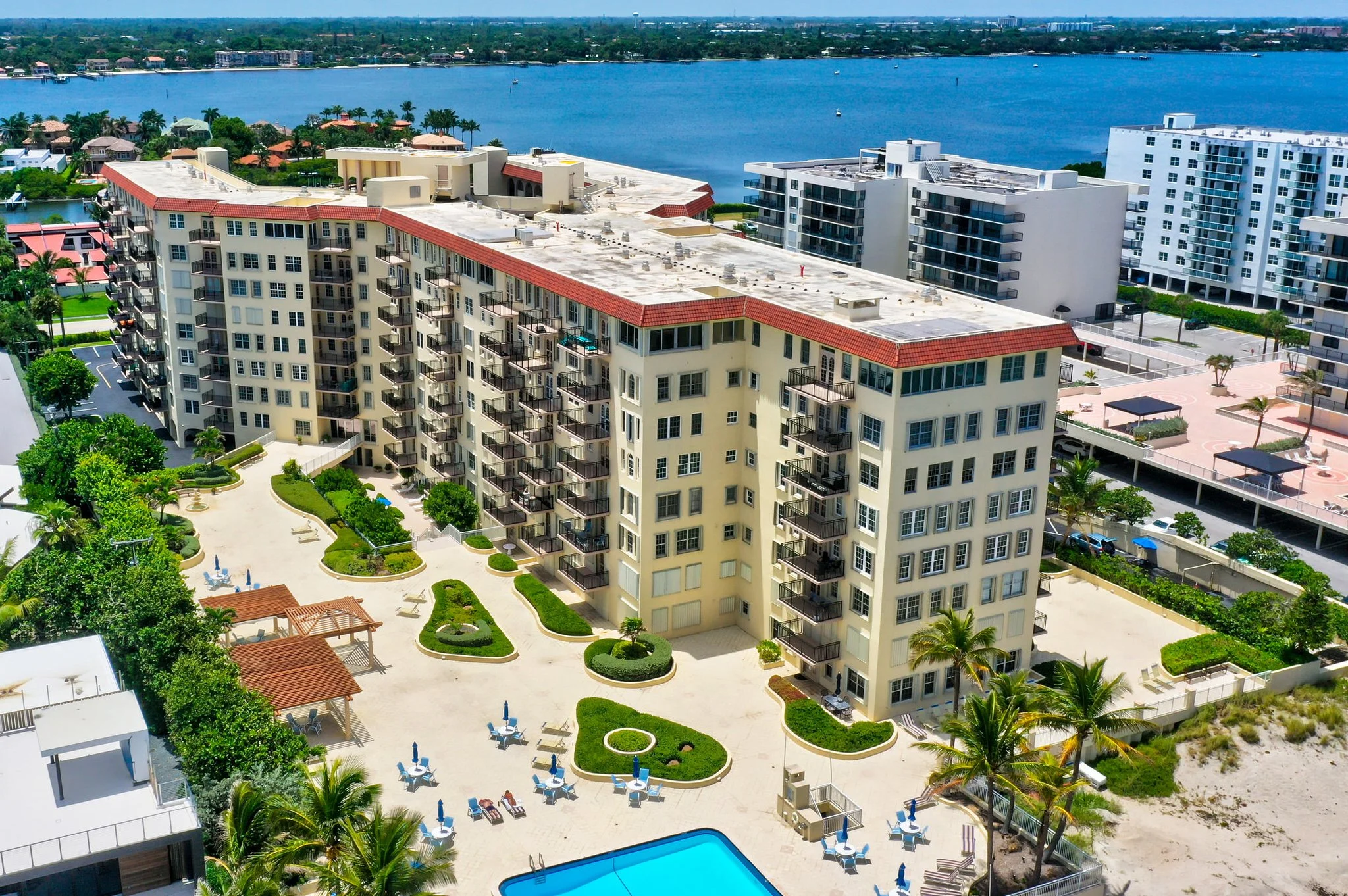 204-Palm Beach-La Bonne Vie-Building-Aerial.jpeg