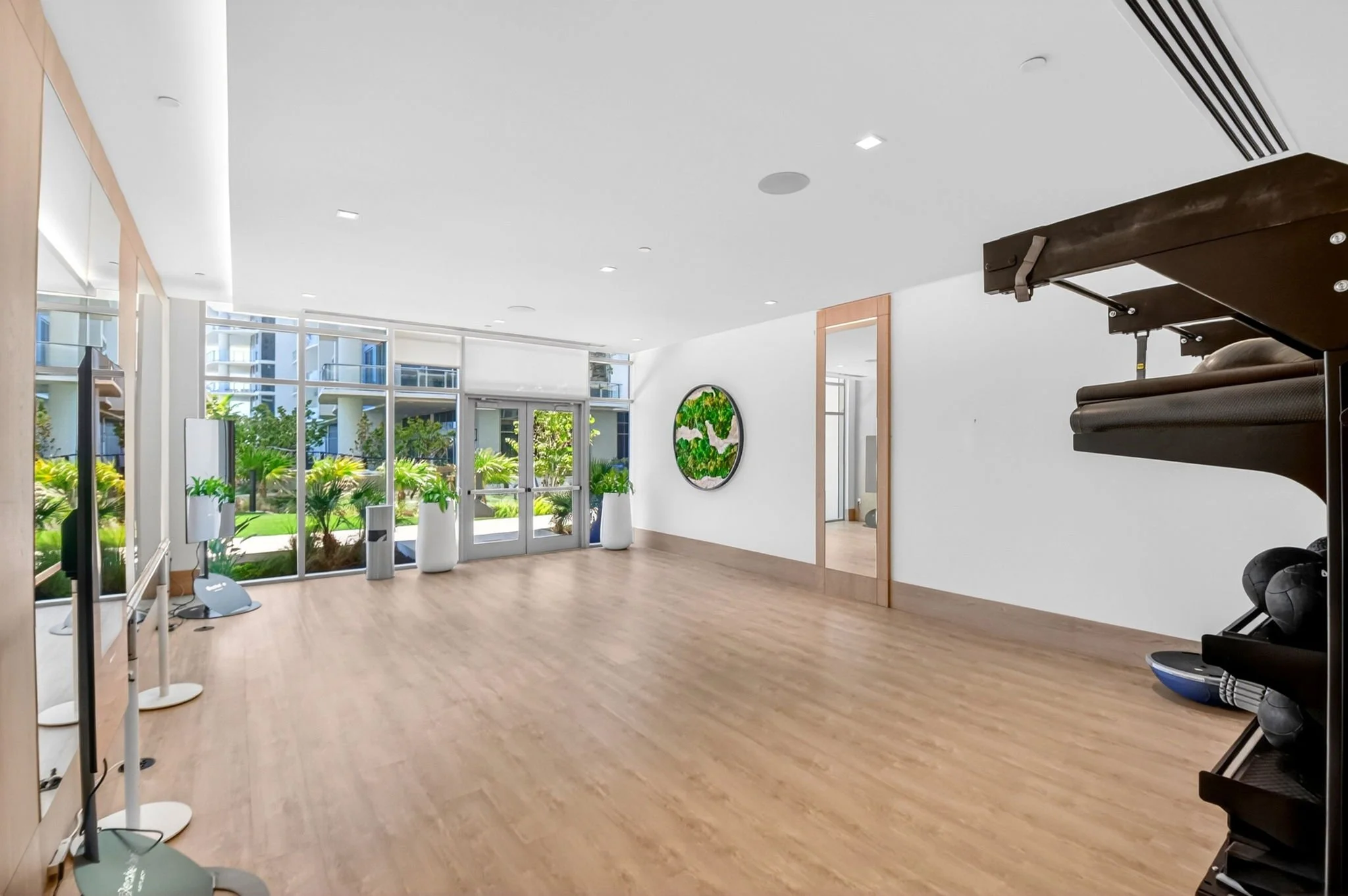 133-Amenities sixth floor fitness center.jpg
