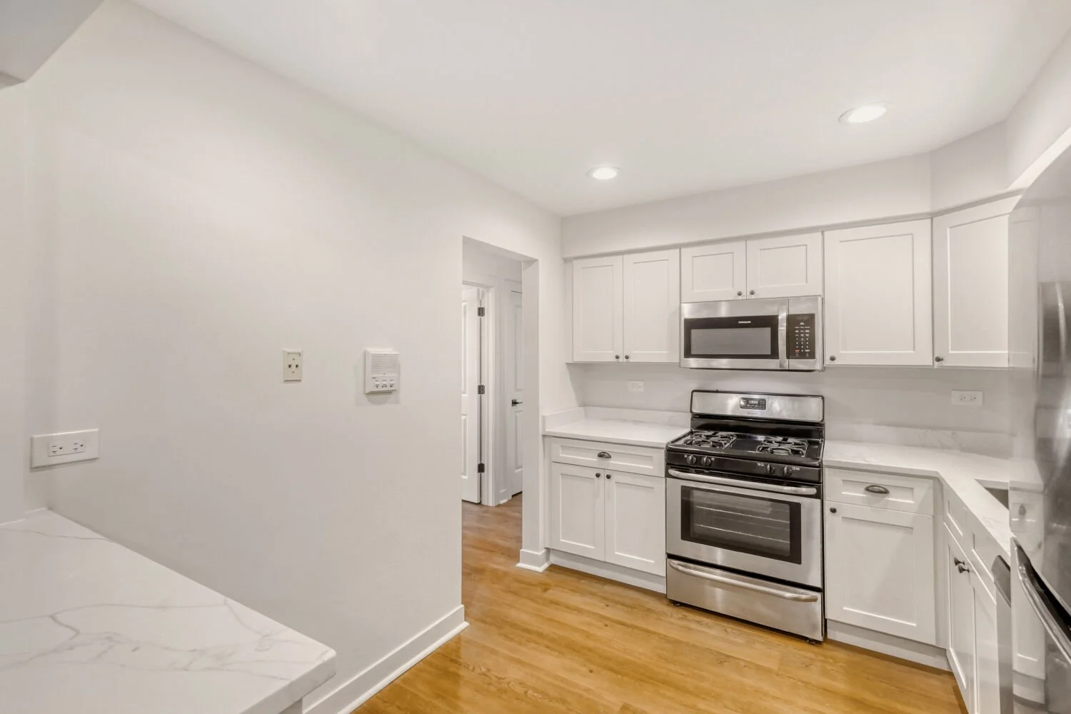 785 Pershing Ave Unit 1b - Web Quality - 007 - 05 Kitchen.jpg