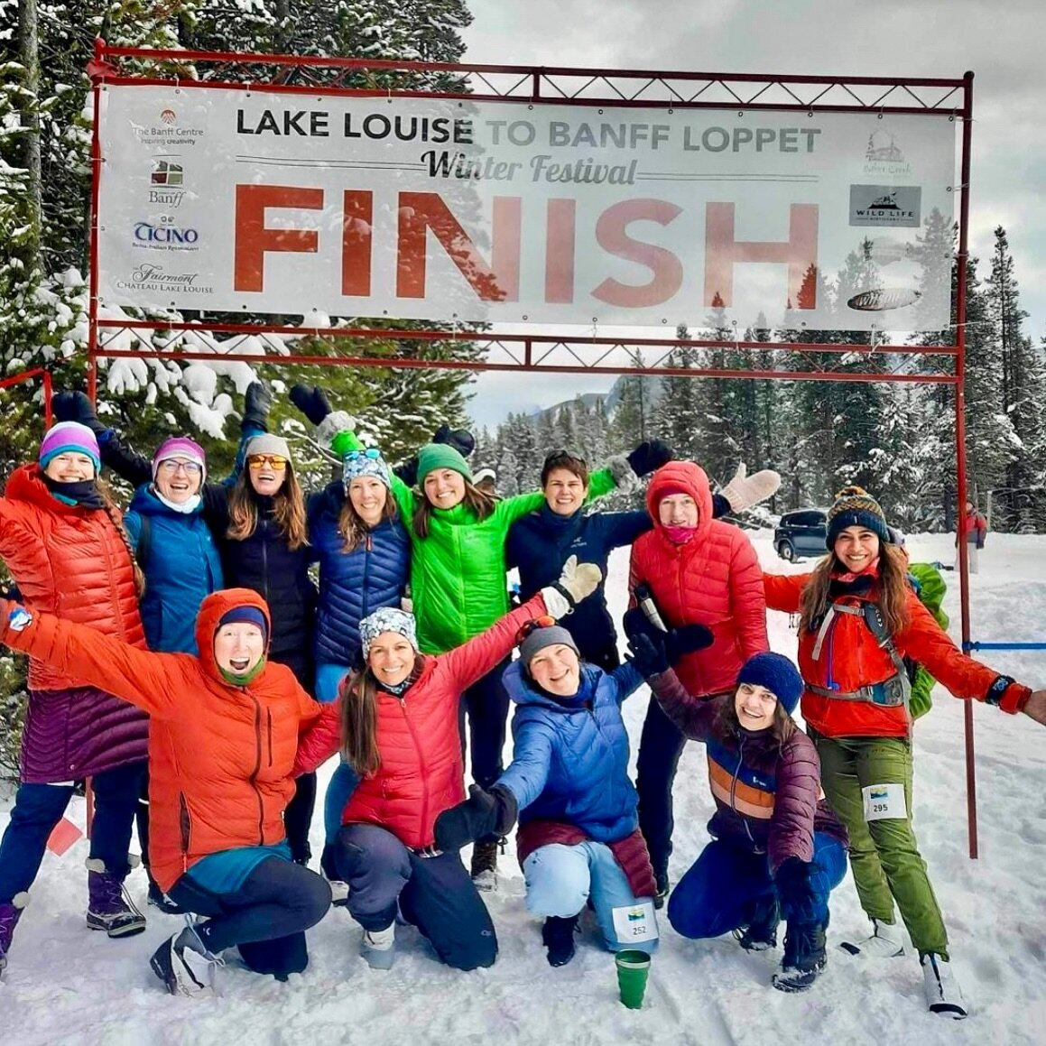 A huge cheer for these RadMums who took part in the Lake Louise to Banff loppet! It was a 43km stretch that could be completed solo or as a team. Although the course was spectacular, it sounds like the after party might&rsquo;ve been the best part 🤣