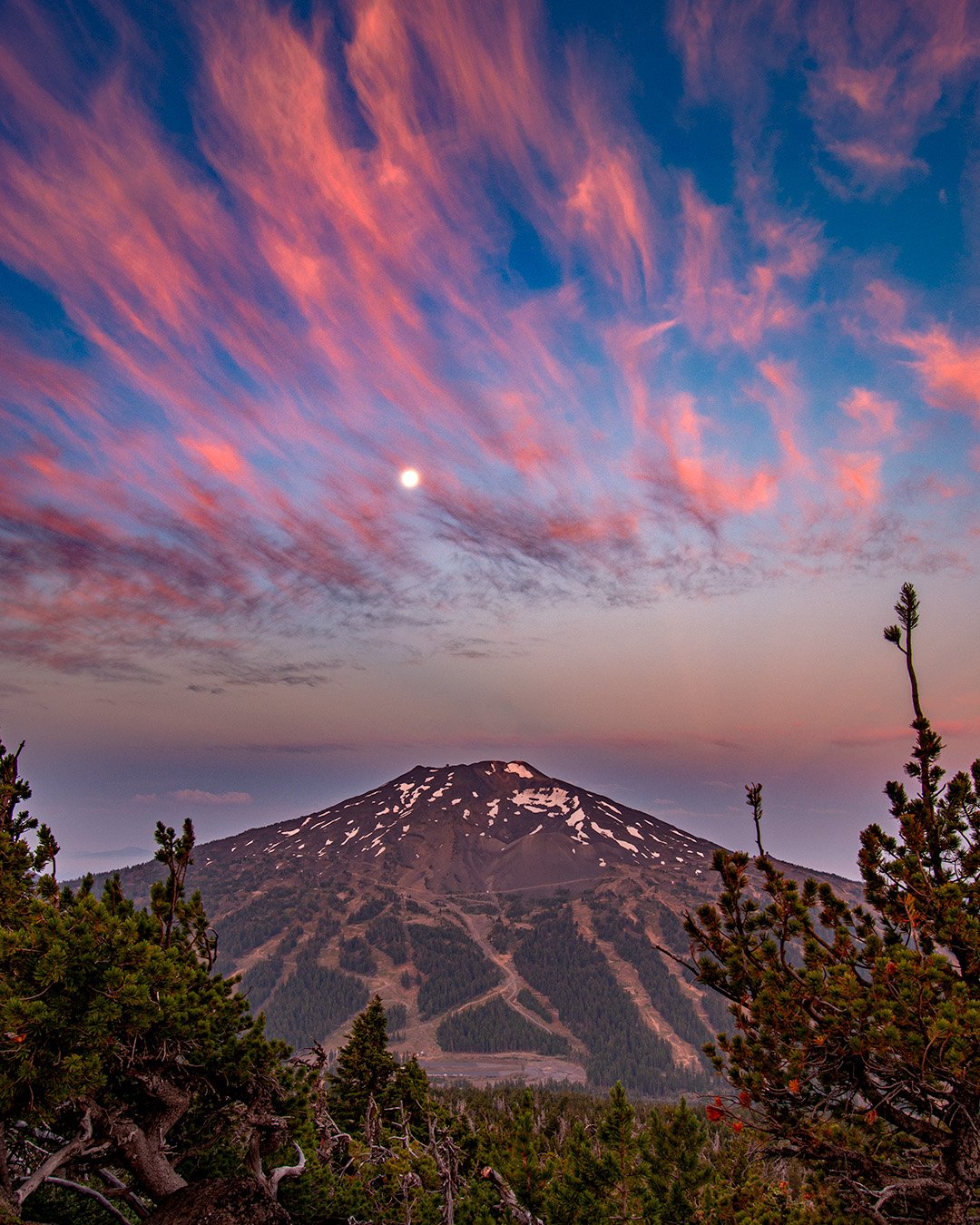 MtBachelorSunriseTumalo.jpg