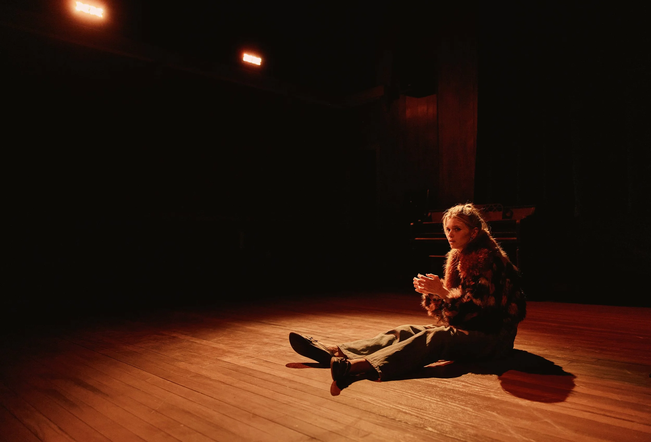 BOS_09_Abbey_Lee(c)Emilio Madrid.jpg