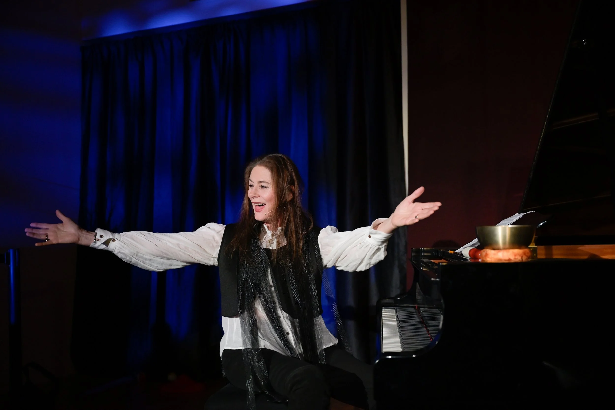 Tracey Yarad - Live 3.jpeg