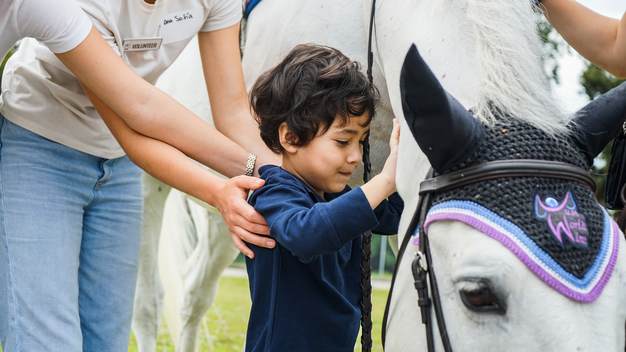 JustWorld apporte la joie des chevaux 🐎 à l'école élémentaire de Pioneer Park 📚.