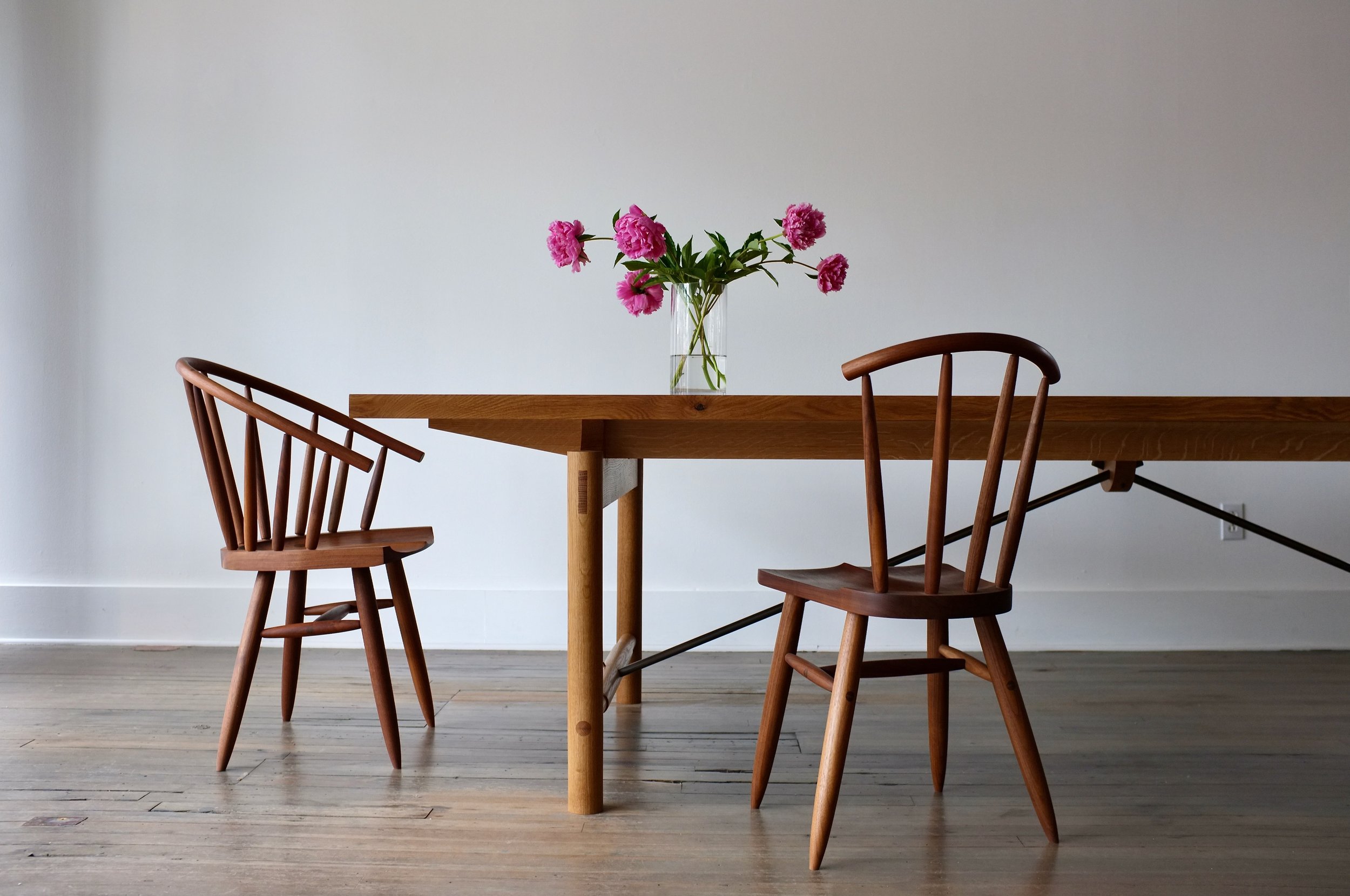 BIG BEND CHAIR AND TUCKET TABLE