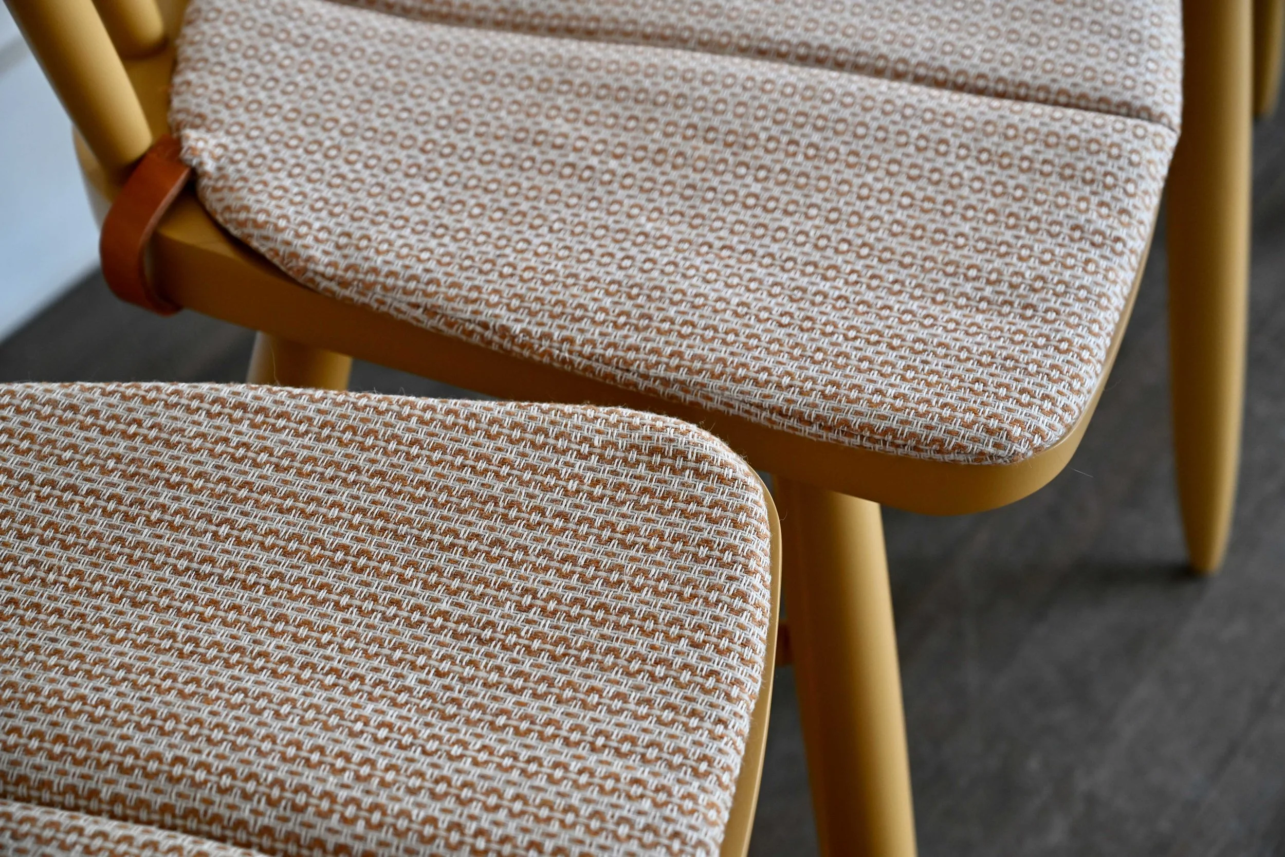 BEND CHAIRS INDIA YELLOW #3.jpg