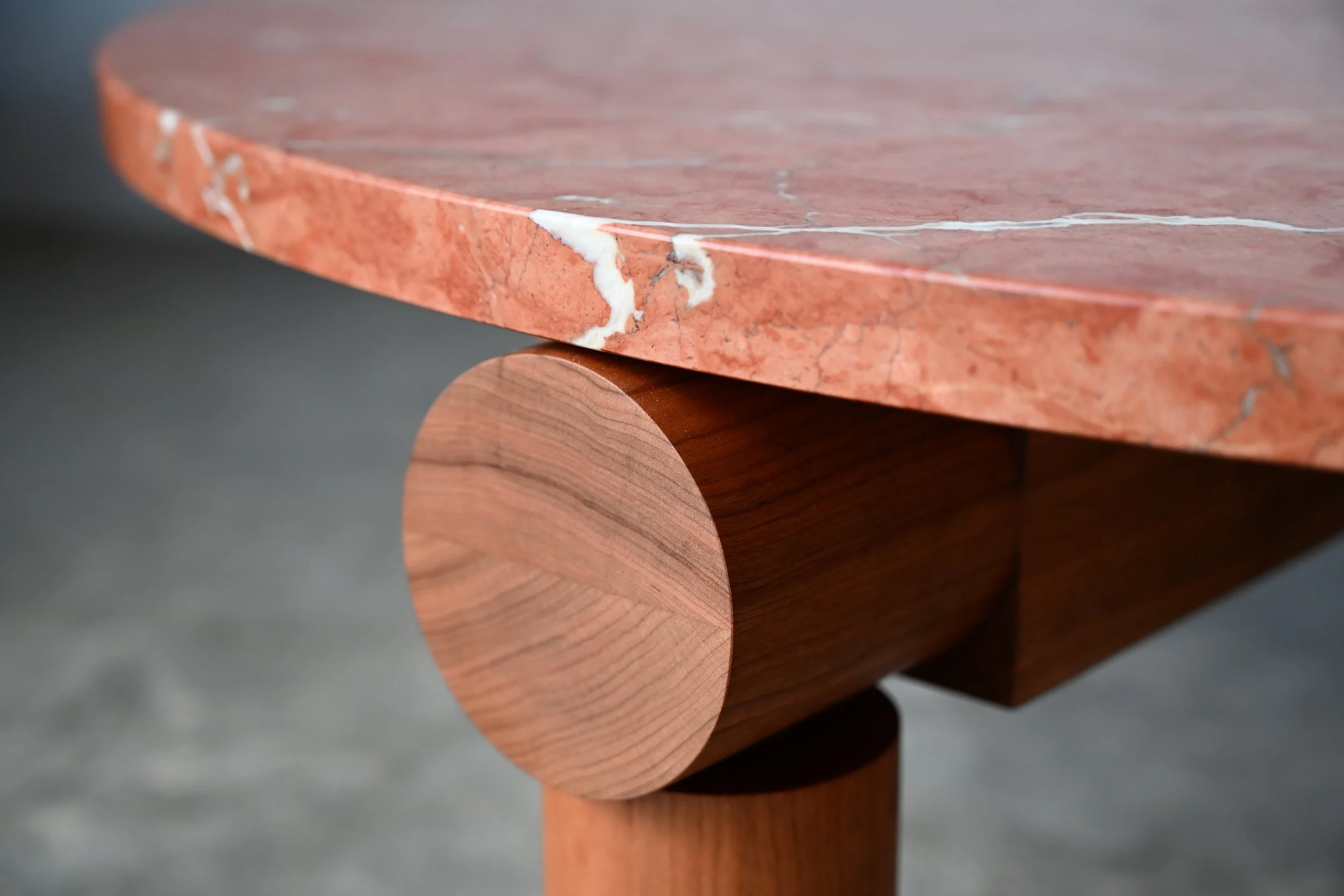 PLUM COFFEE TABLE