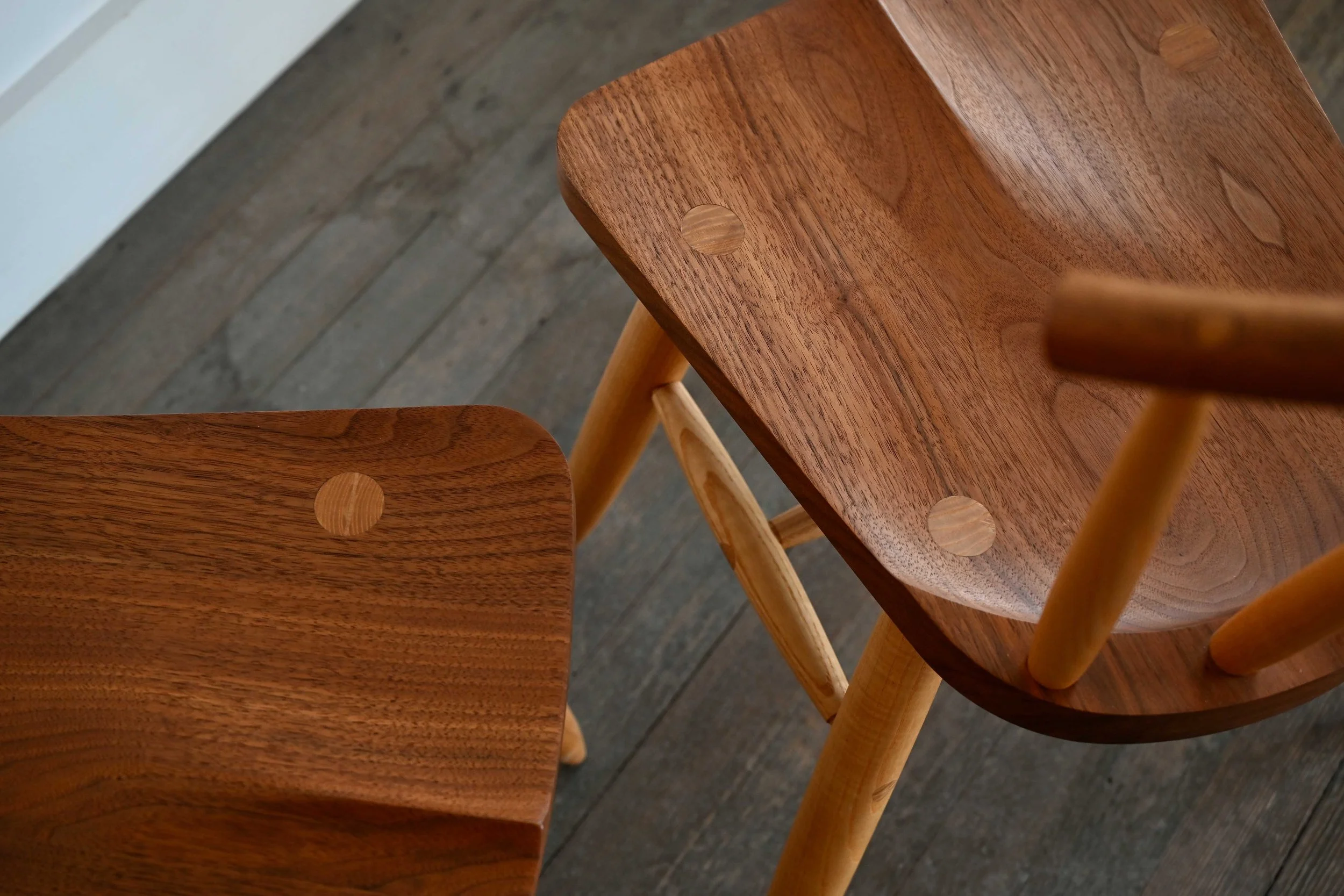 BEND CHAIRS WALNUT_ASH#2.jpg
