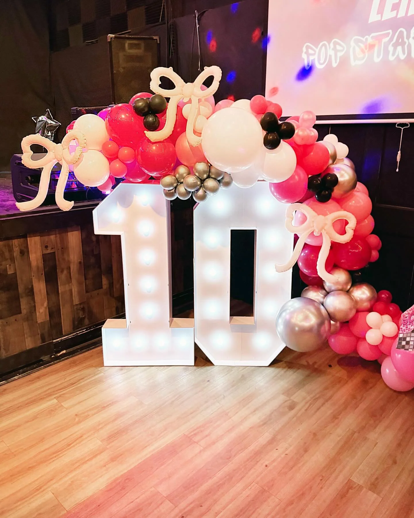 Turning 10 like a true popstar🎤💖🎀🎵
Pink, black, and white balloons, bows, and a statement marquee to set the stage for the ultimate birthday moment.

Custom themes, colors, and details made to match your party vibe.

📍 Book with us today
📞 (347