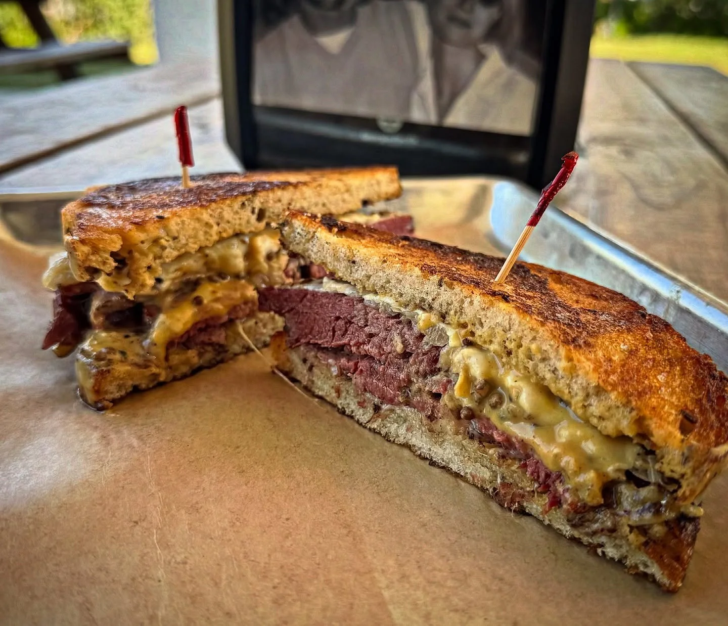 CORNED BEEF SANDWICH SPEC! 

House corned beef, sauerkraut, provolone &amp; @oakcliffbrewing Festbier mustard