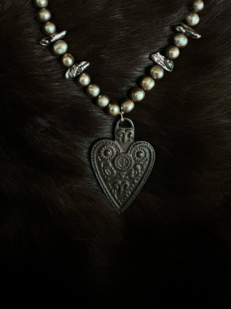 LOVE - PP CLOSE UP 1.jpg