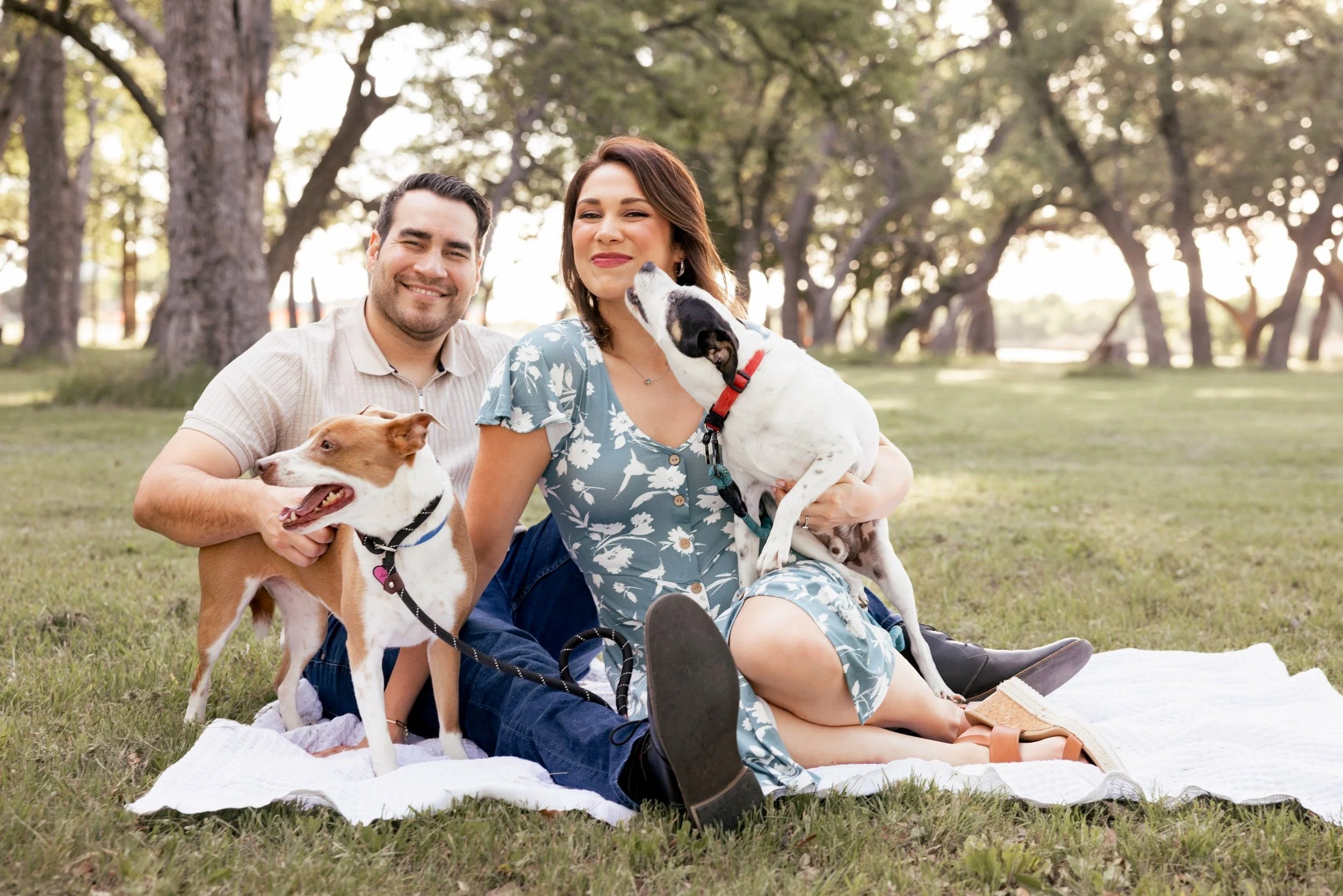 Austin Couples Session with DiscoverDiss Photography